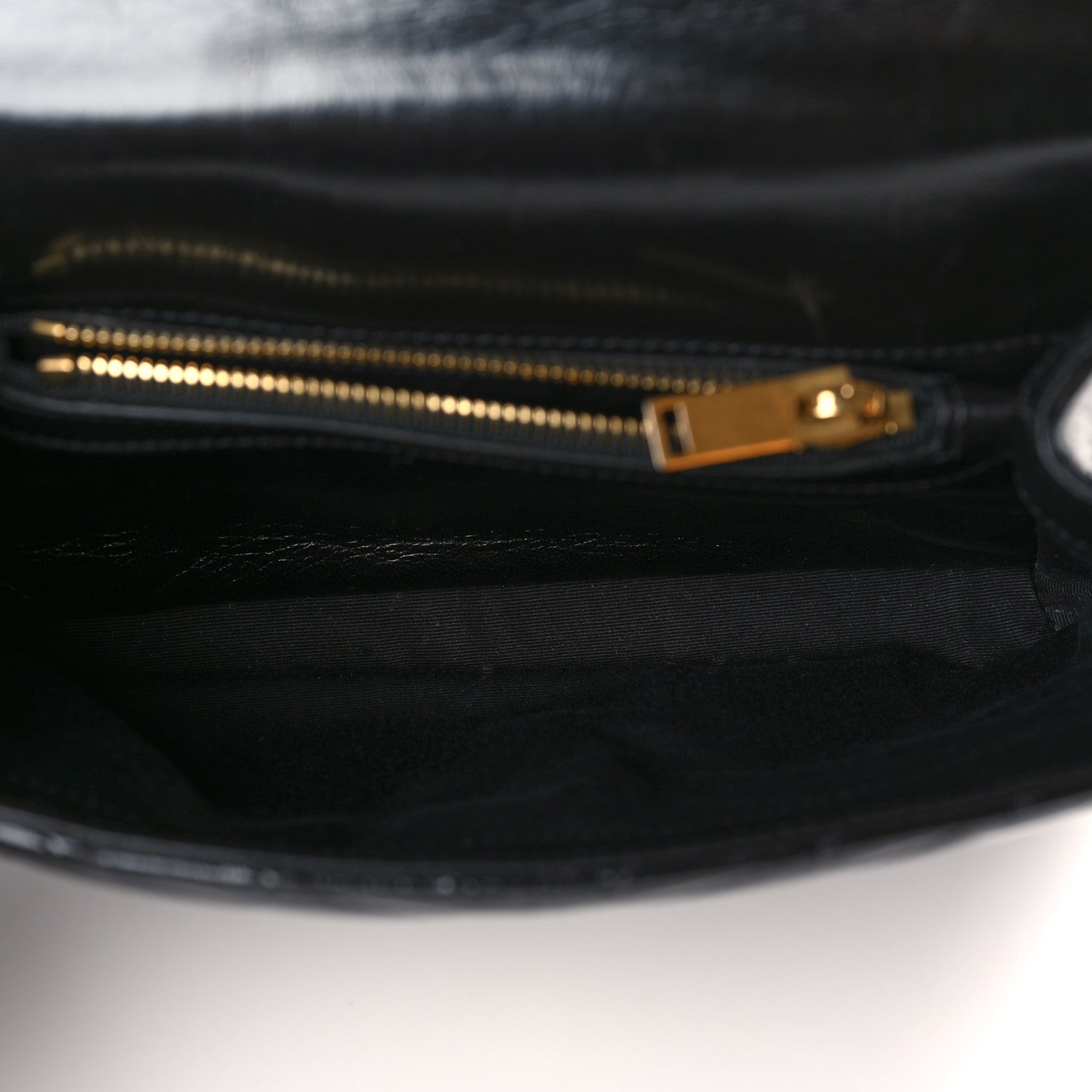 Saint Laurent Cracked Shiny Calfskin Matelasse Chevron Monogram Medium College Bag Black 5 of 9