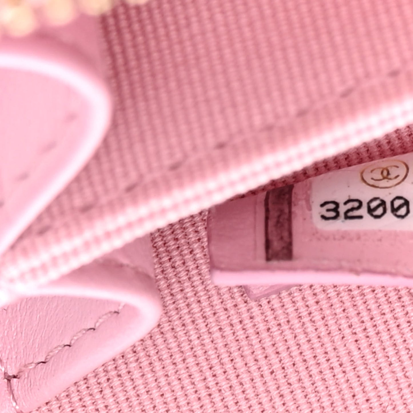 Lambskin Quilted Mini Lacquered Chain Clutch Pink