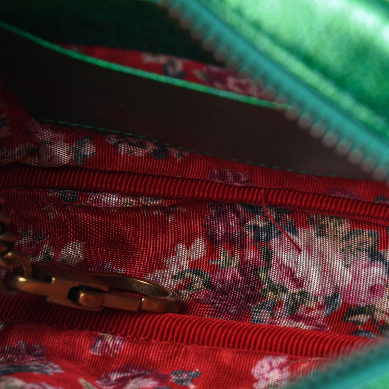 Gucci Laminated Nappa Trapuntata Small Zumi Shoulder Bag Jasmine Green 5 of 5