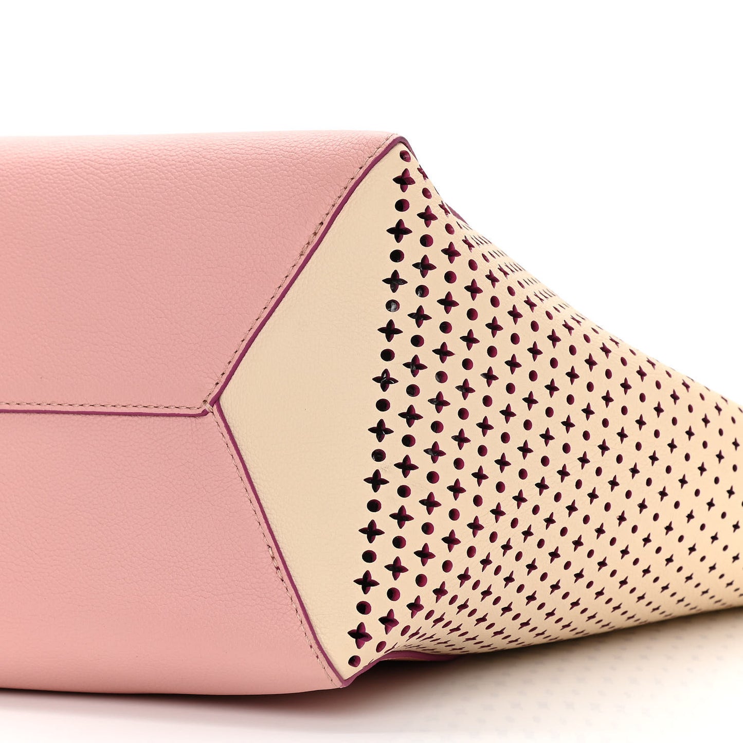 Calfskin Perforated Lockme Cabas Rose Poudre Creme