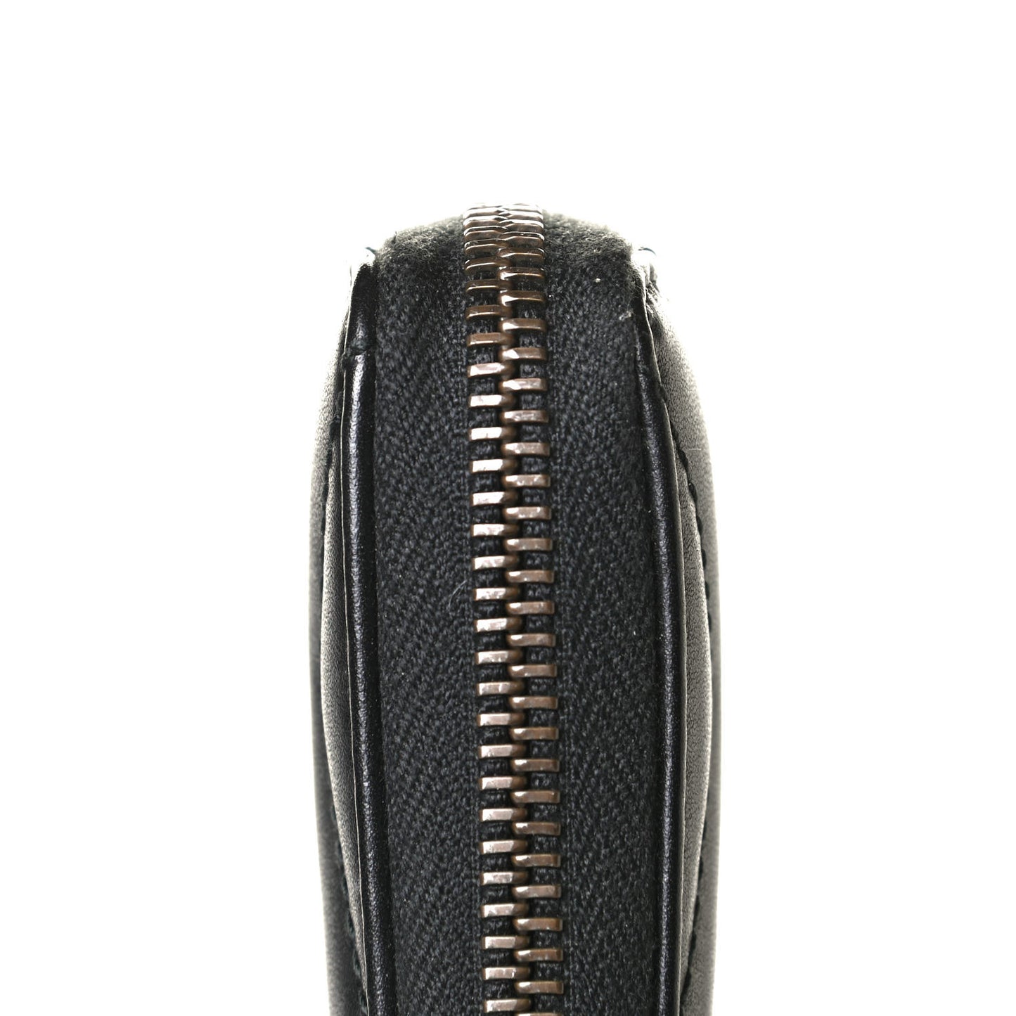 Calfskin Matelasse GG Marmont Zip Around Wallet Black