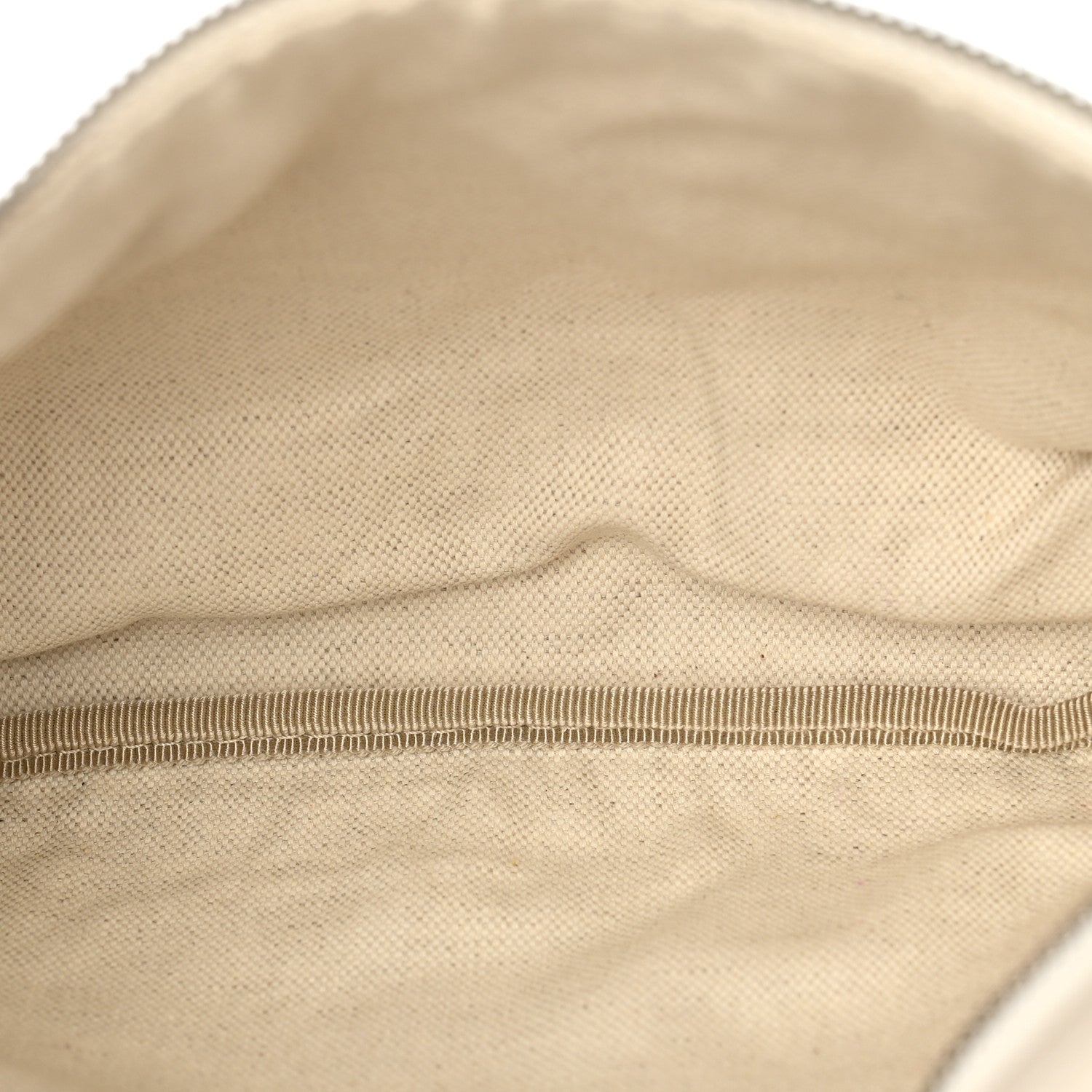 Gucci Grained Calfskin Logo Belt Bag White 5 of 10