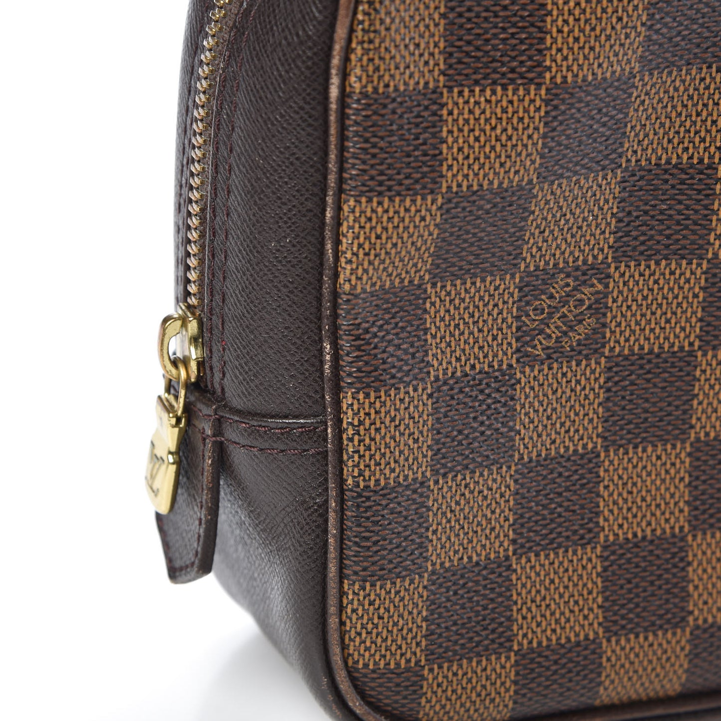 Damier Ebene Trousse Toilette 28