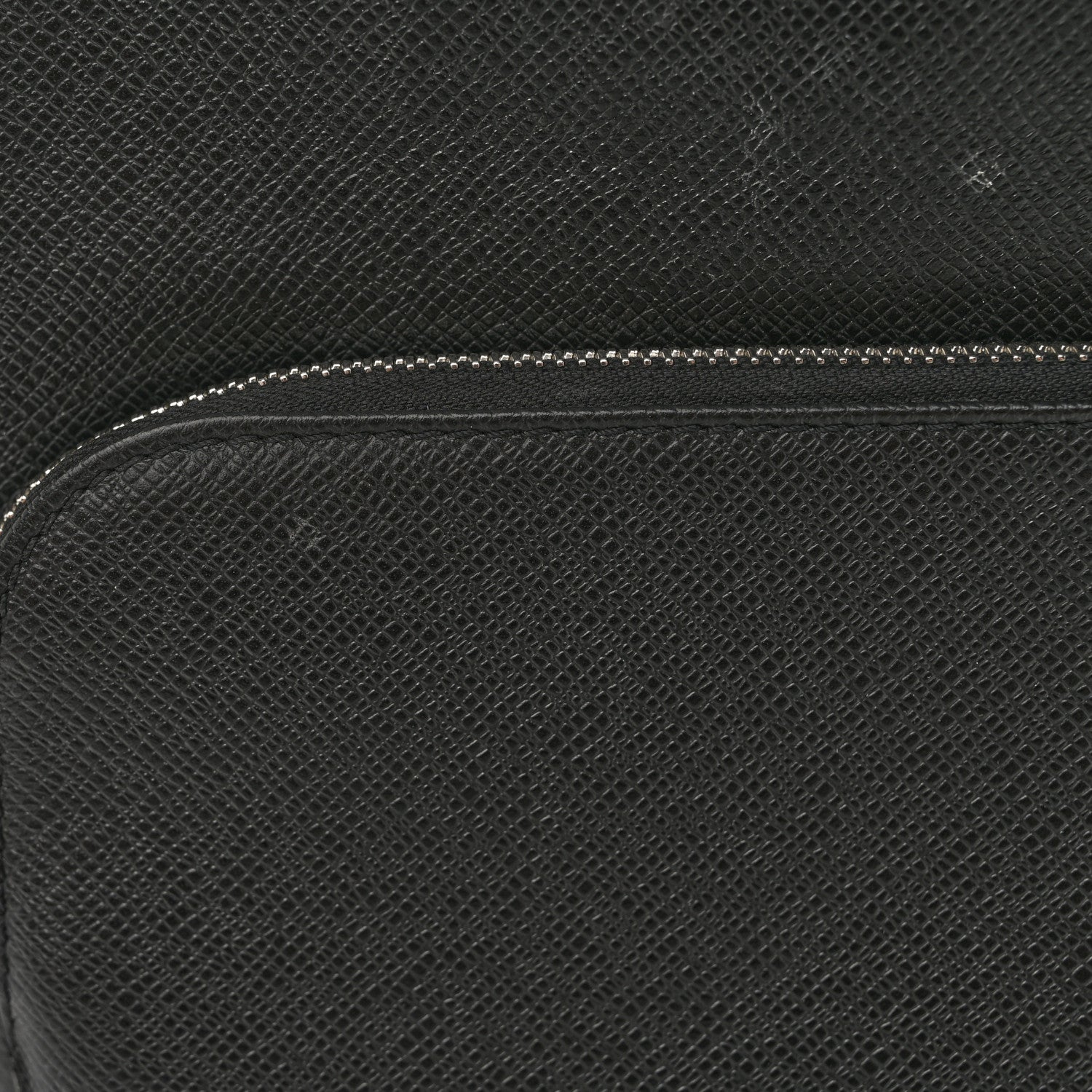 Louis Vuitton Taiga Avenue Sling Bag Ardoise 10 of 10
