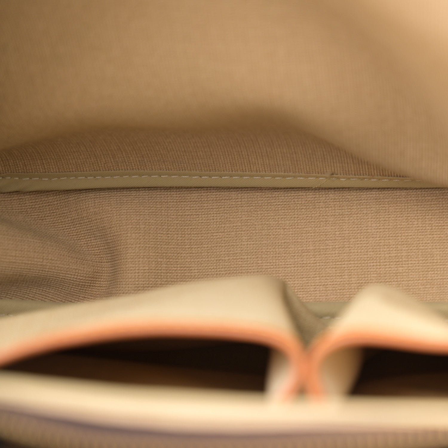 Louis Vuitton Monogram Reporter GM 6 of 14