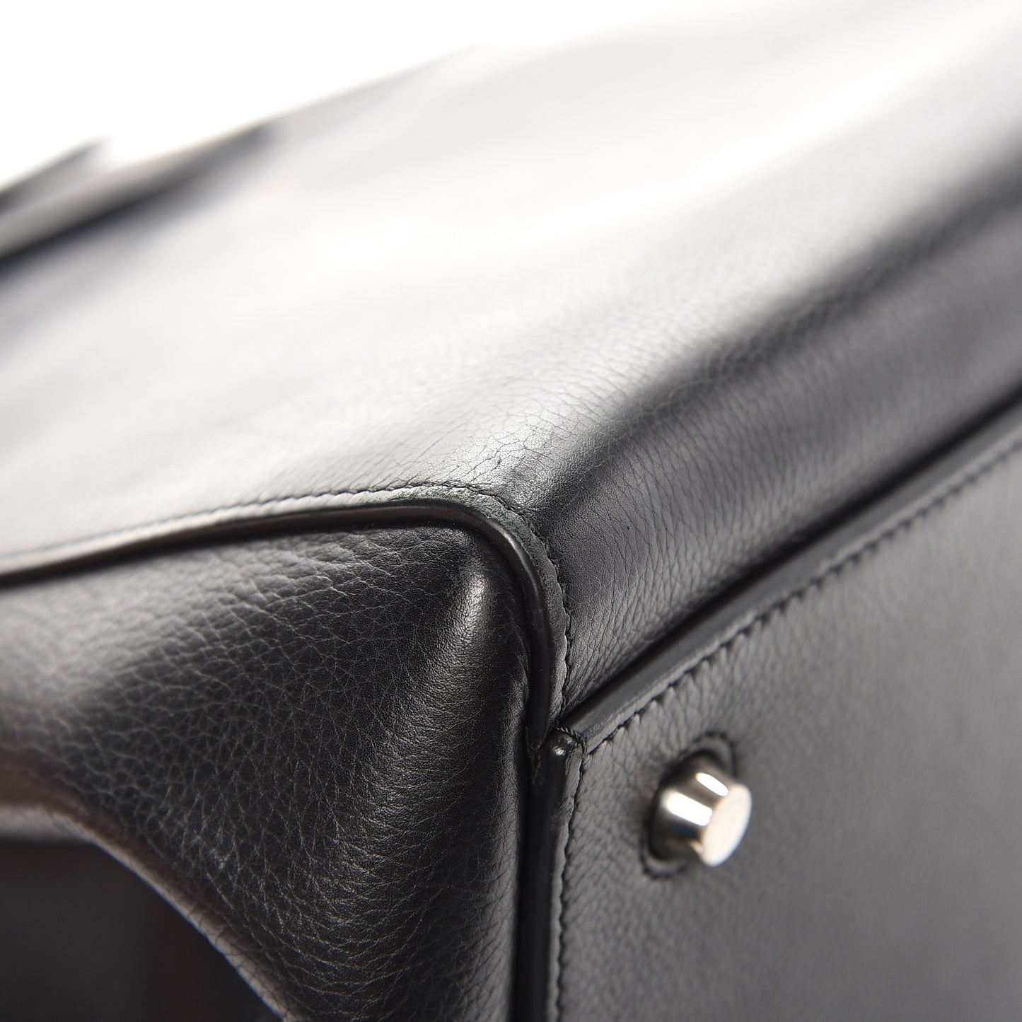 Supple Calfskin Medium Edge Shoulder Bag Black