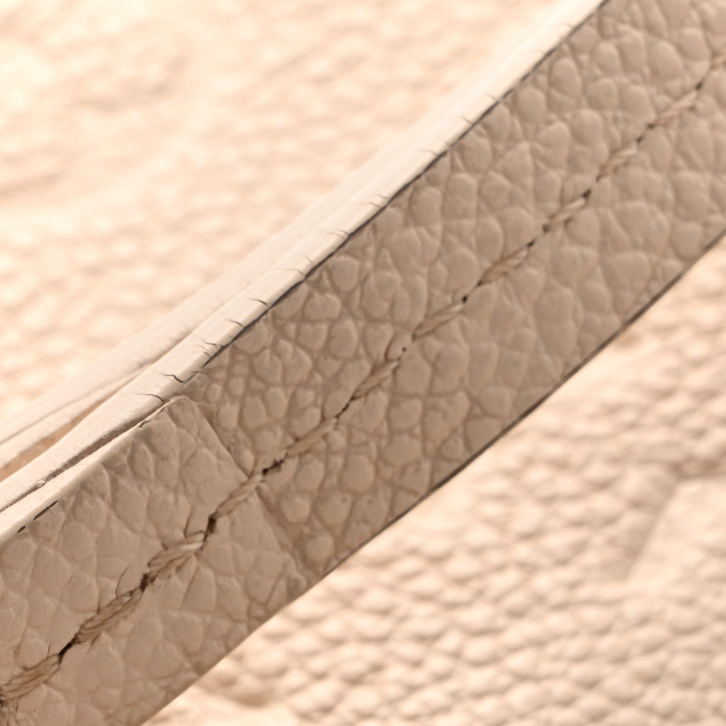 Empreinte Easy Pouch On Strap Cream
