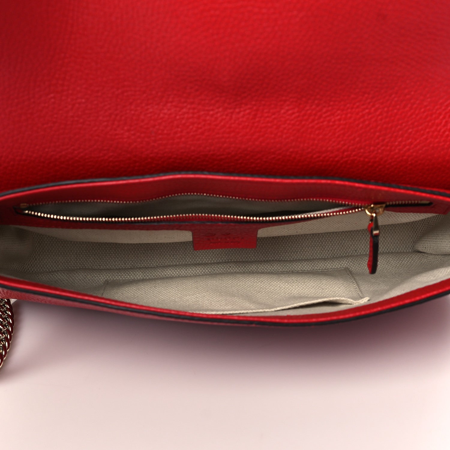Gucci Pebbled Calfskin Medium Soho Flap Crossbody Vibrant Red 4 of 9