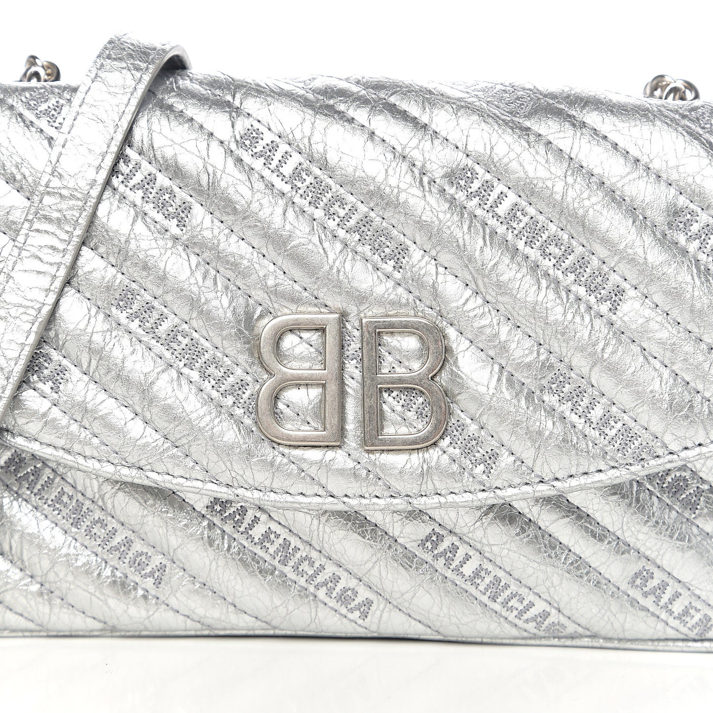 Metallic Arena Calfskin Logo Matelasse BB Chain Wallet Argent