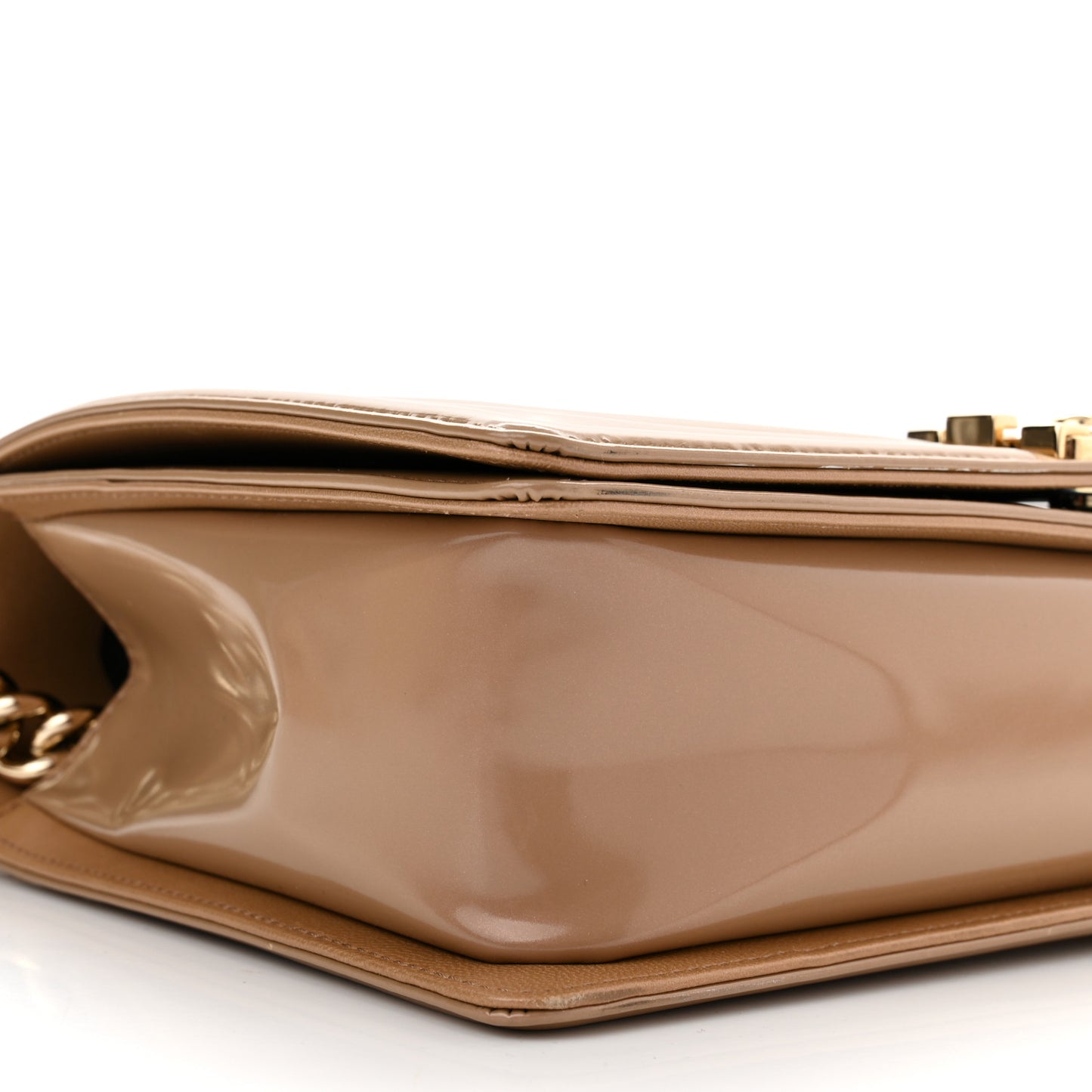 Iridescent Patent Calfskin New Medium Boy Flap Beige