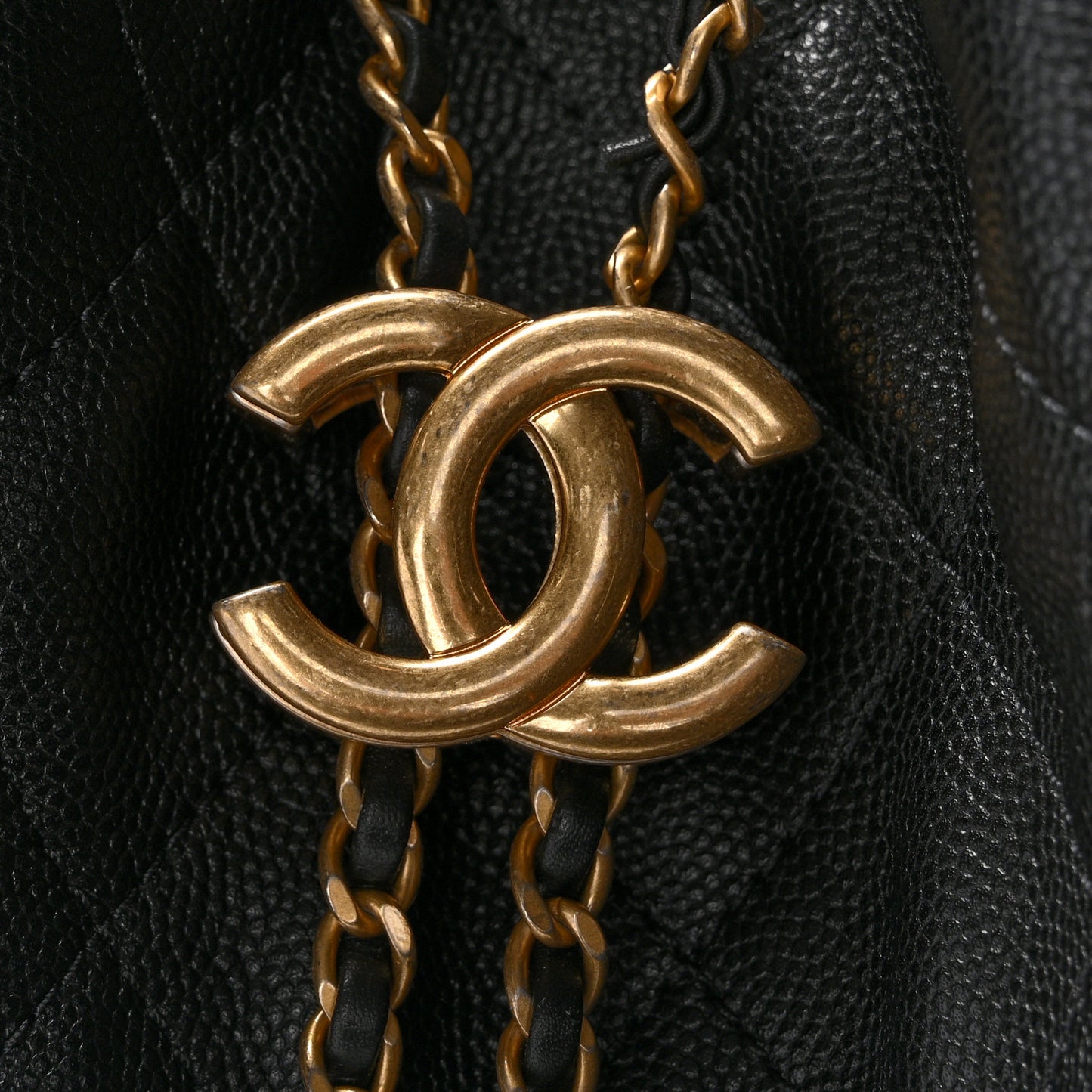 Caviar Quilted Medium Chanel 25 Handbag Black