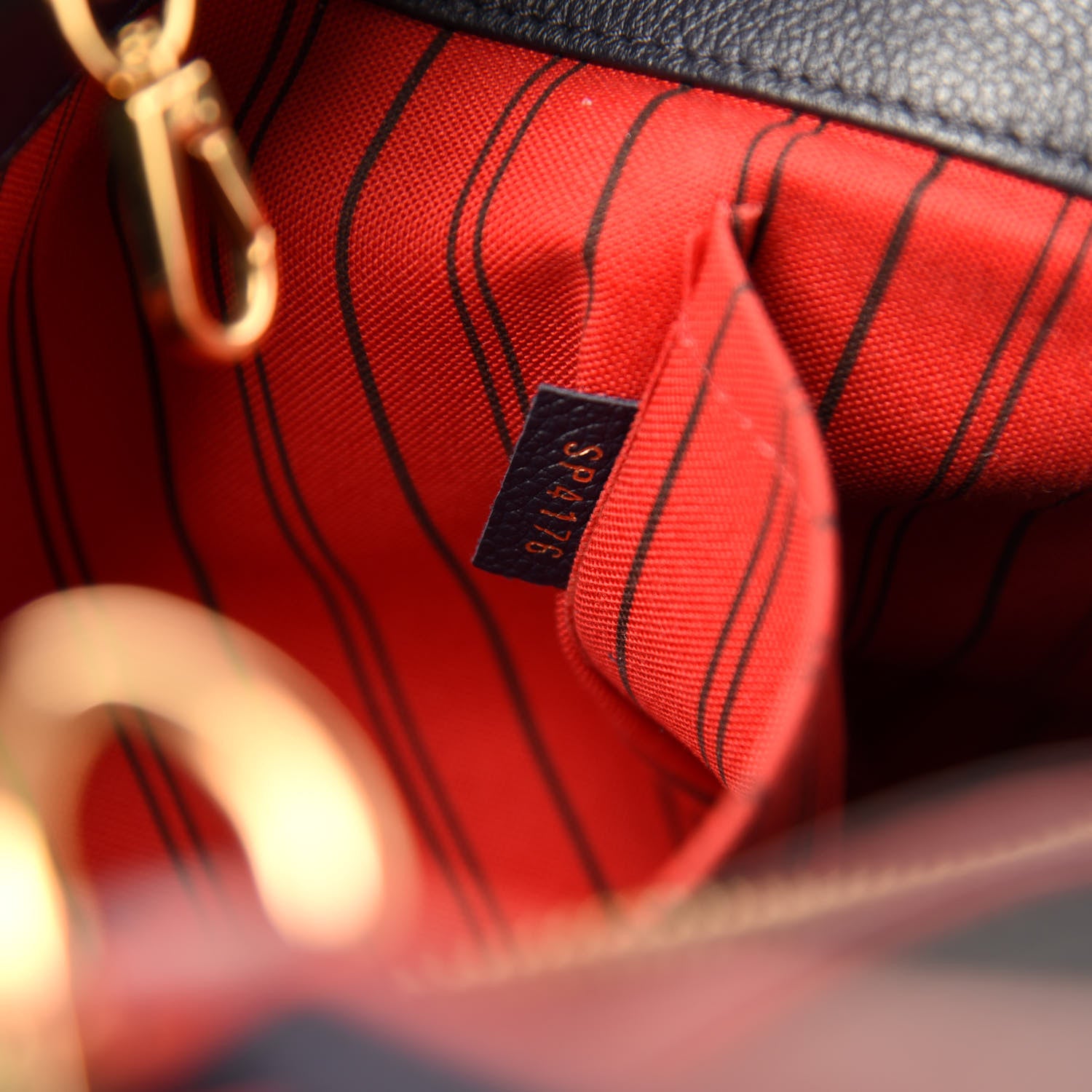 Louis Vuitton Empreinte Montaigne MM Marine Rouge 9 of 10