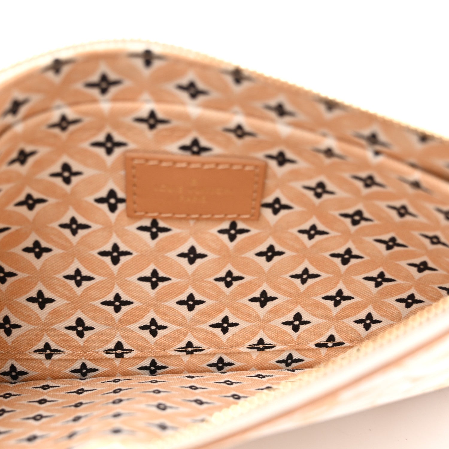 Louis Vuitton Monogram Giant By The Pool 2.0 Neverfull MM Pochette Beige 5 of 6