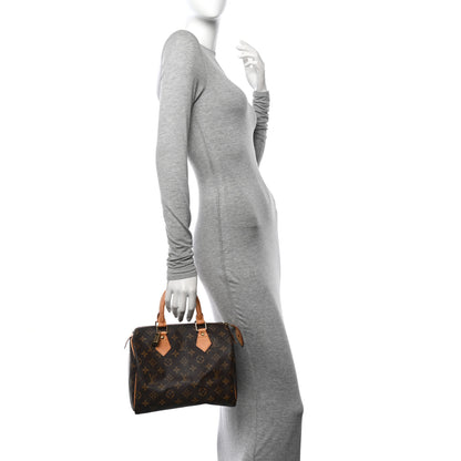 Louis Vuitton Monogram Speedy 25 2 of 12