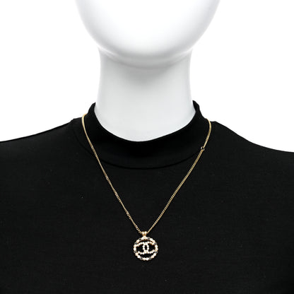 Chanel Pearl CC Round Pendant Necklace Gold Black 2 of 5