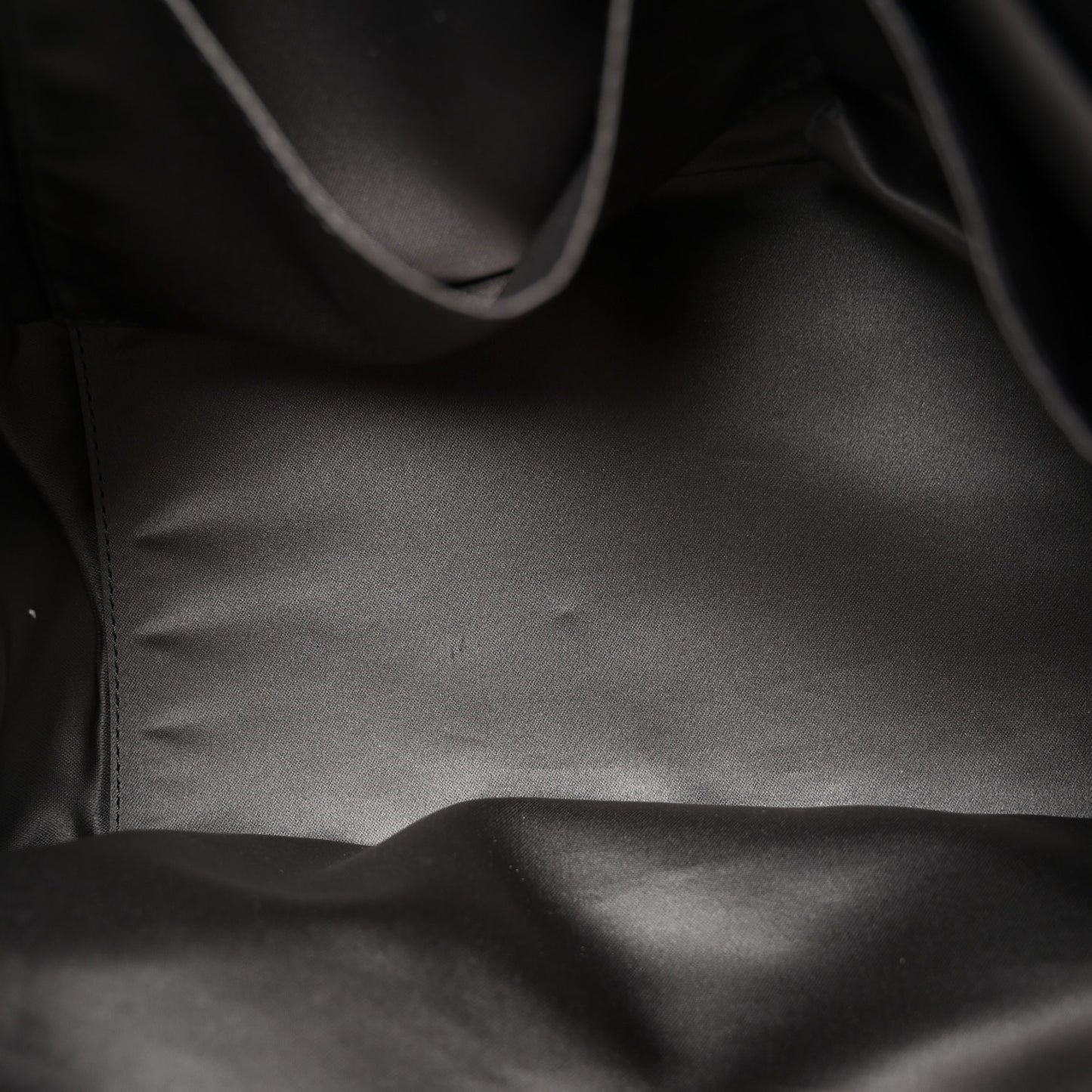 Lambskin Pearl Obsession Flap Black