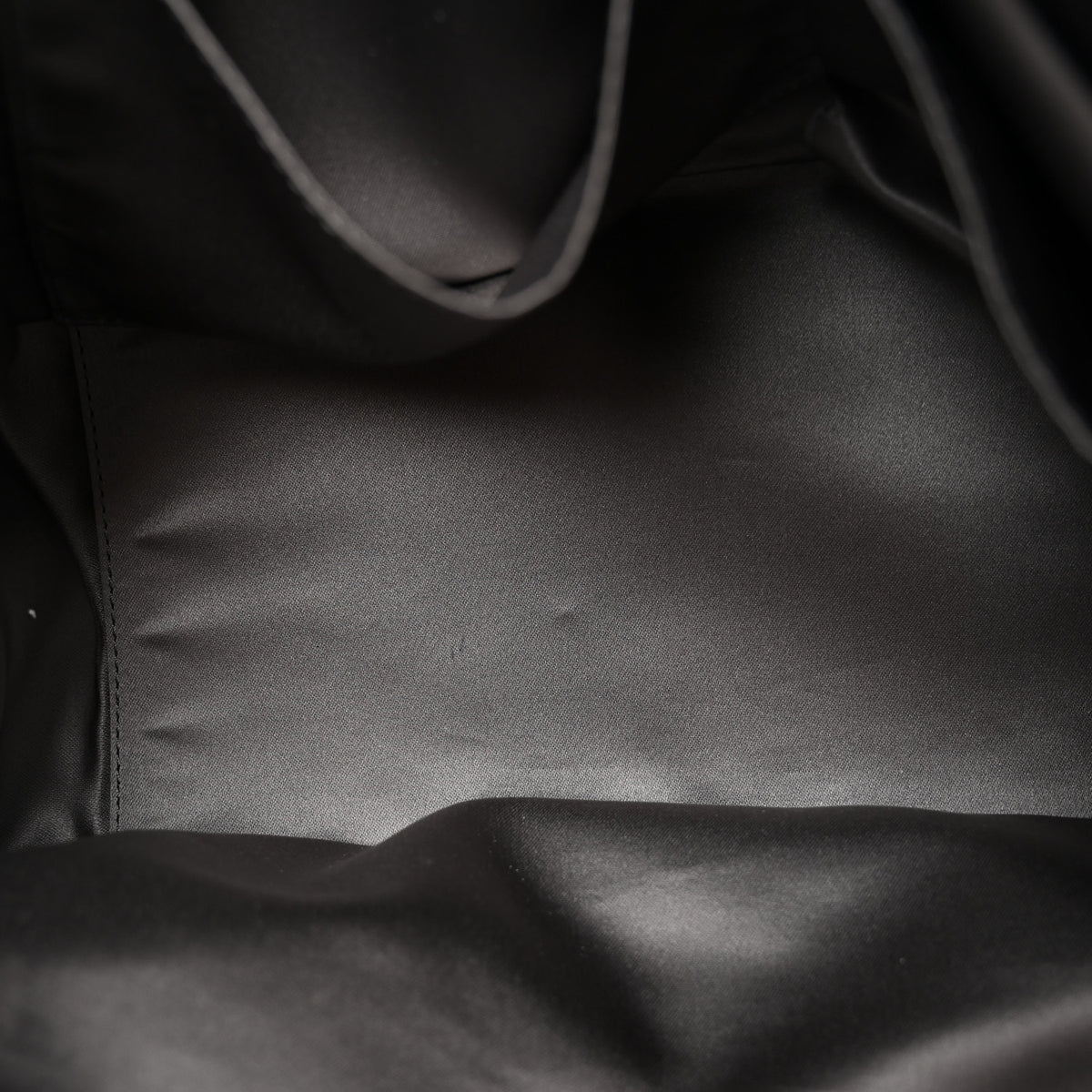 Lambskin Pearl Obsession Flap Black