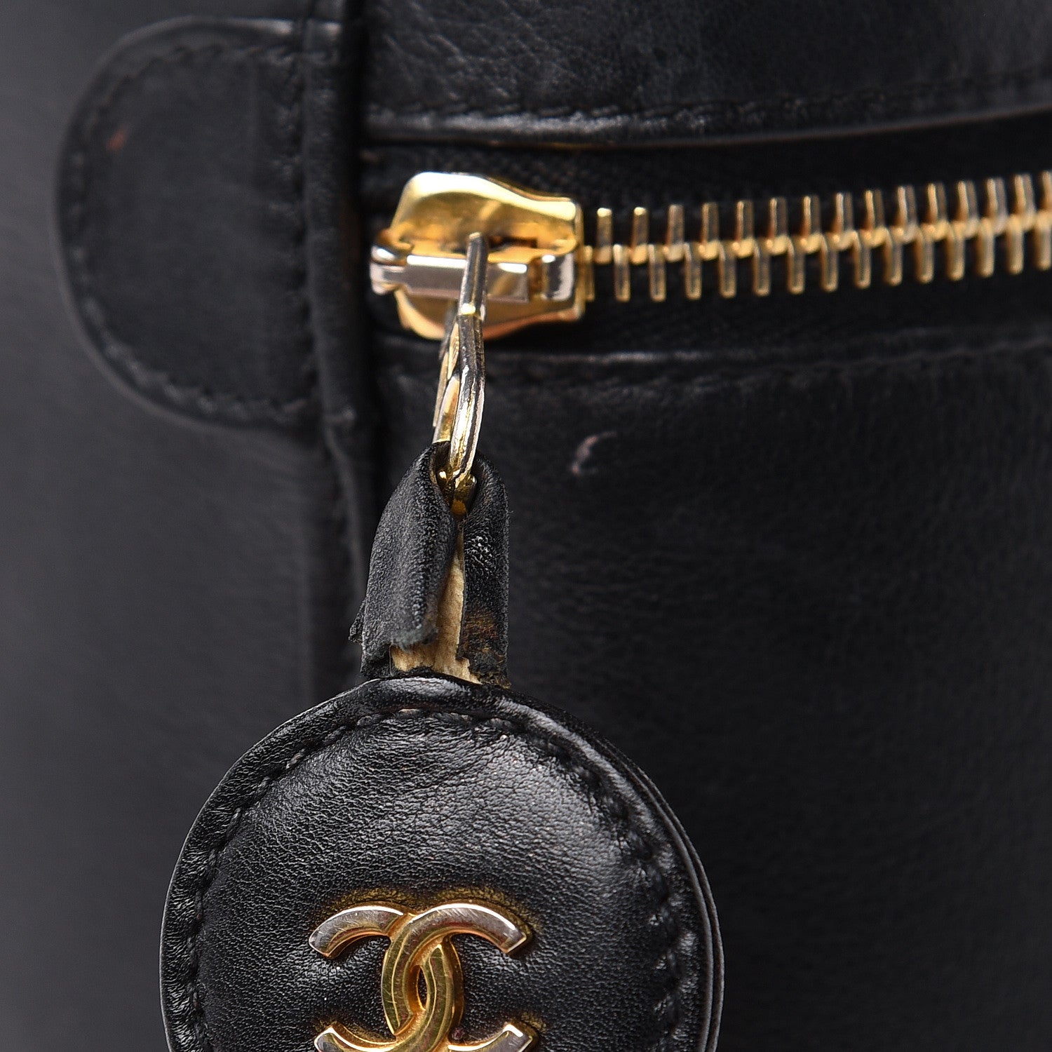 Chanel Lambskin Vanity Cosmetic Case Black 18 of 21