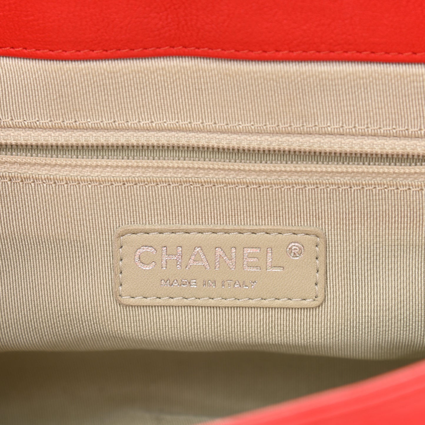 Washed Lambskin Quilted Medium Chain Around Messenger Red