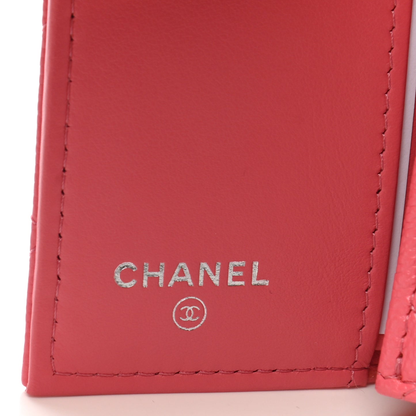 Caviar Quilted Incognito Compact Flap Wallet Pink