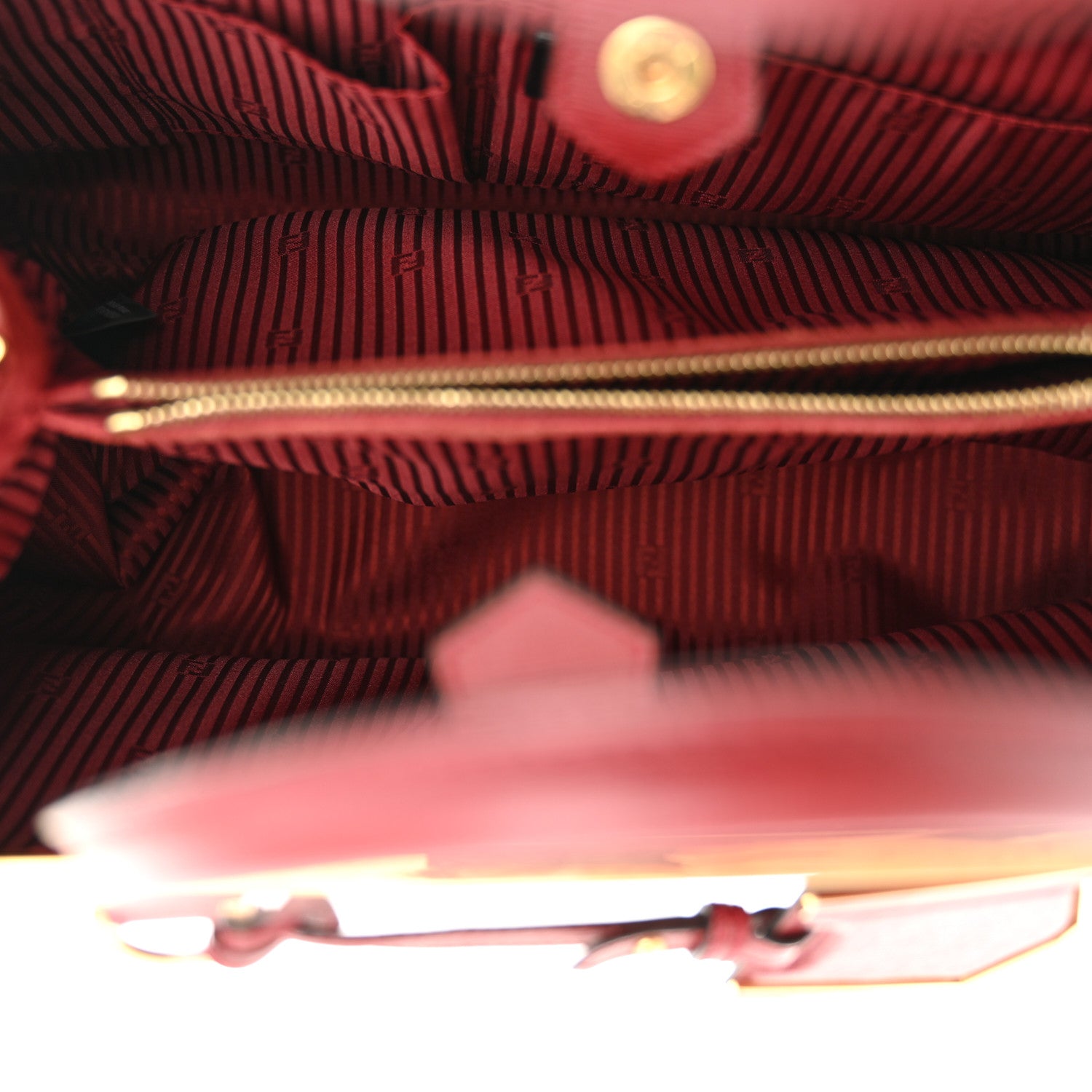 Fendi Vitello Elite Regular 2Jours Tote Rosso Scuro Ciliegia 5 of 13