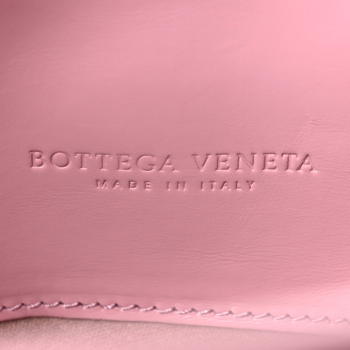 Light Calf Intrecciato Medium Roma Mallow