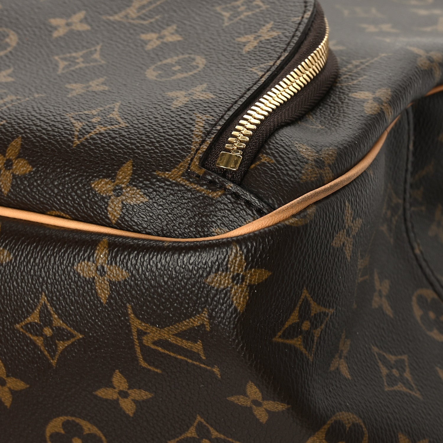 Louis Vuitton Monogram Evasion Sports Bag 8 of 10