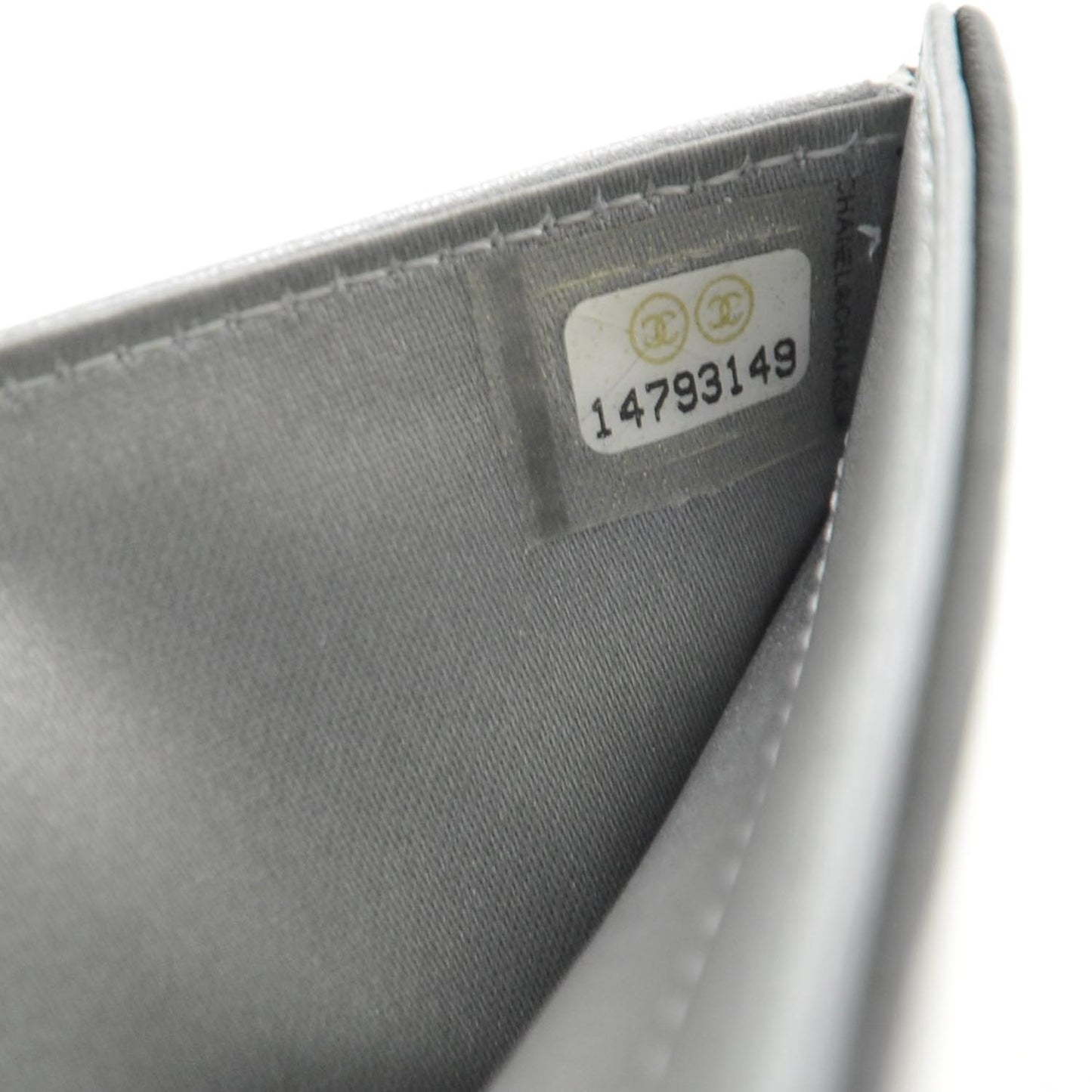 Leather Camellia Embossed Bi-Fold Wallet Black