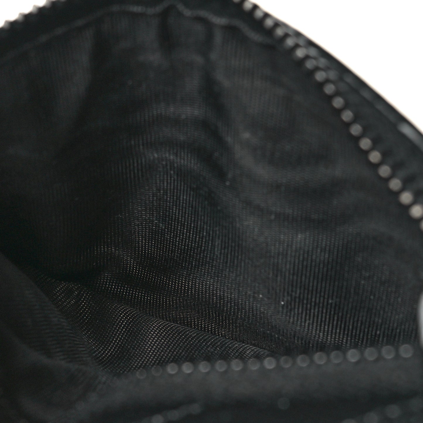 Grain De Poudre Matelasse Chevron Monogram Monochrome Compact Wallet Black