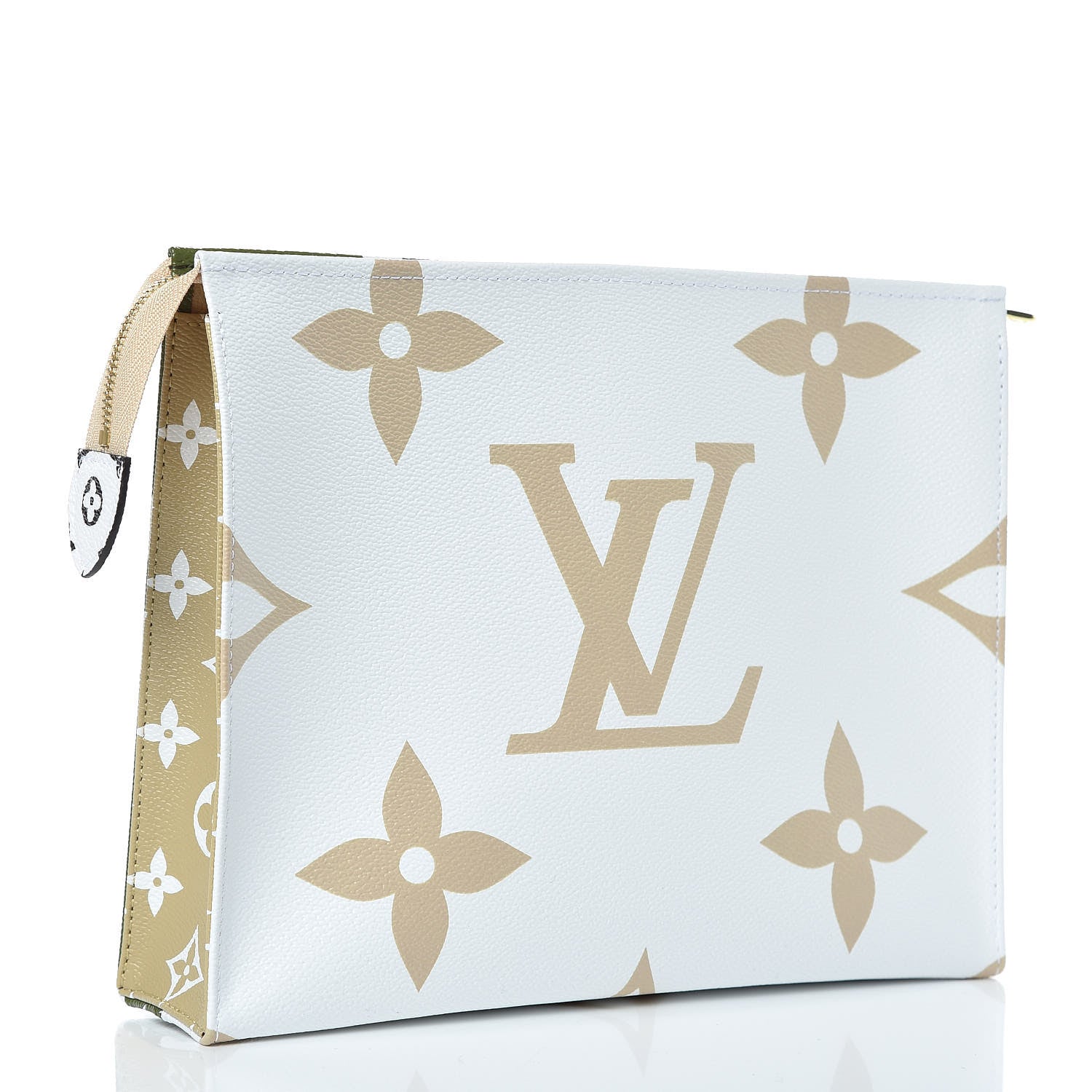 Louis Vuitton Monogram Giant Toiletry Pouch 26 Kaki 3 of 10