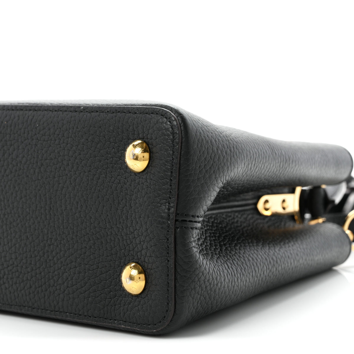 Louis Vuitton Taurillon Capucines PM Black 19 of 21