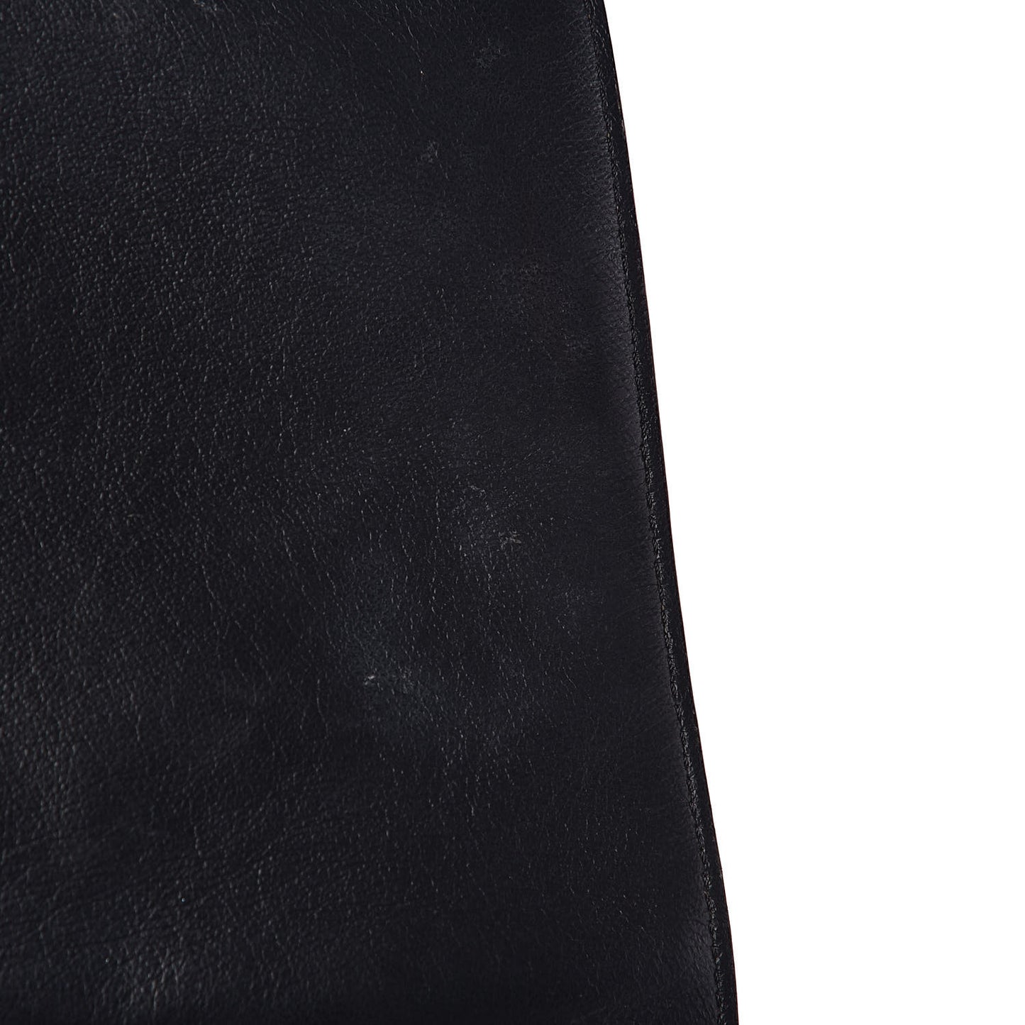 Drummed Calfskin Suede Medium Trapeze Black