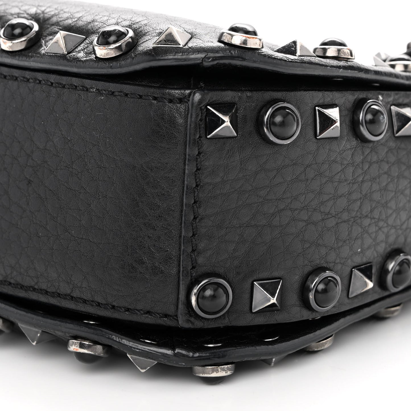Pebbled Calfskin Onyx Medium Rockstud Rolling Flap Saddle Bag Black