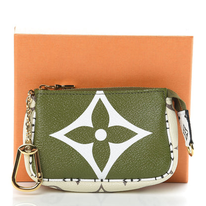 Louis Vuitton Monogram Giant Micro Pochette Accessories Kaki White 8 of 8