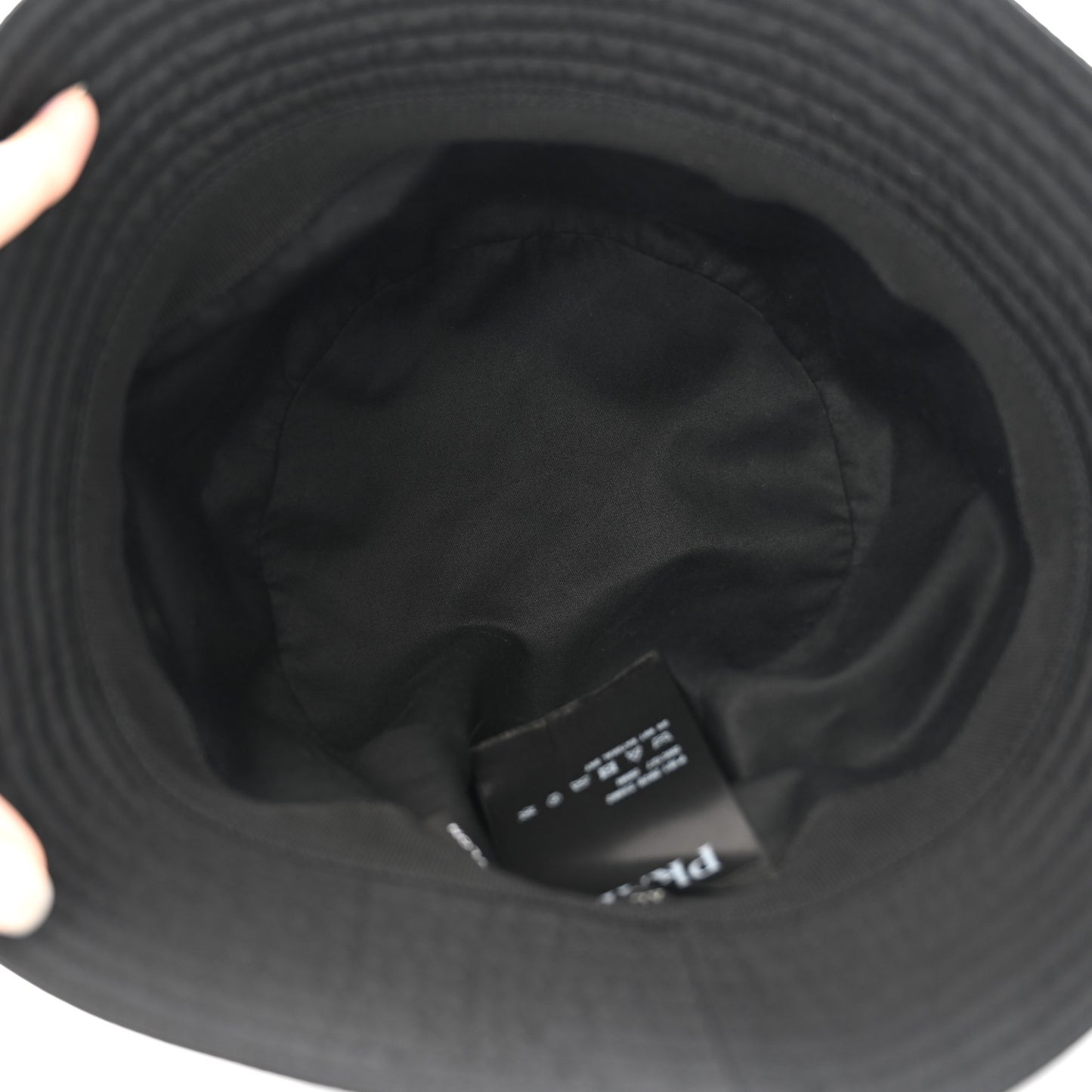 Re-Nylon Metal Triangle Logo Mens Bucket Hat XL Black