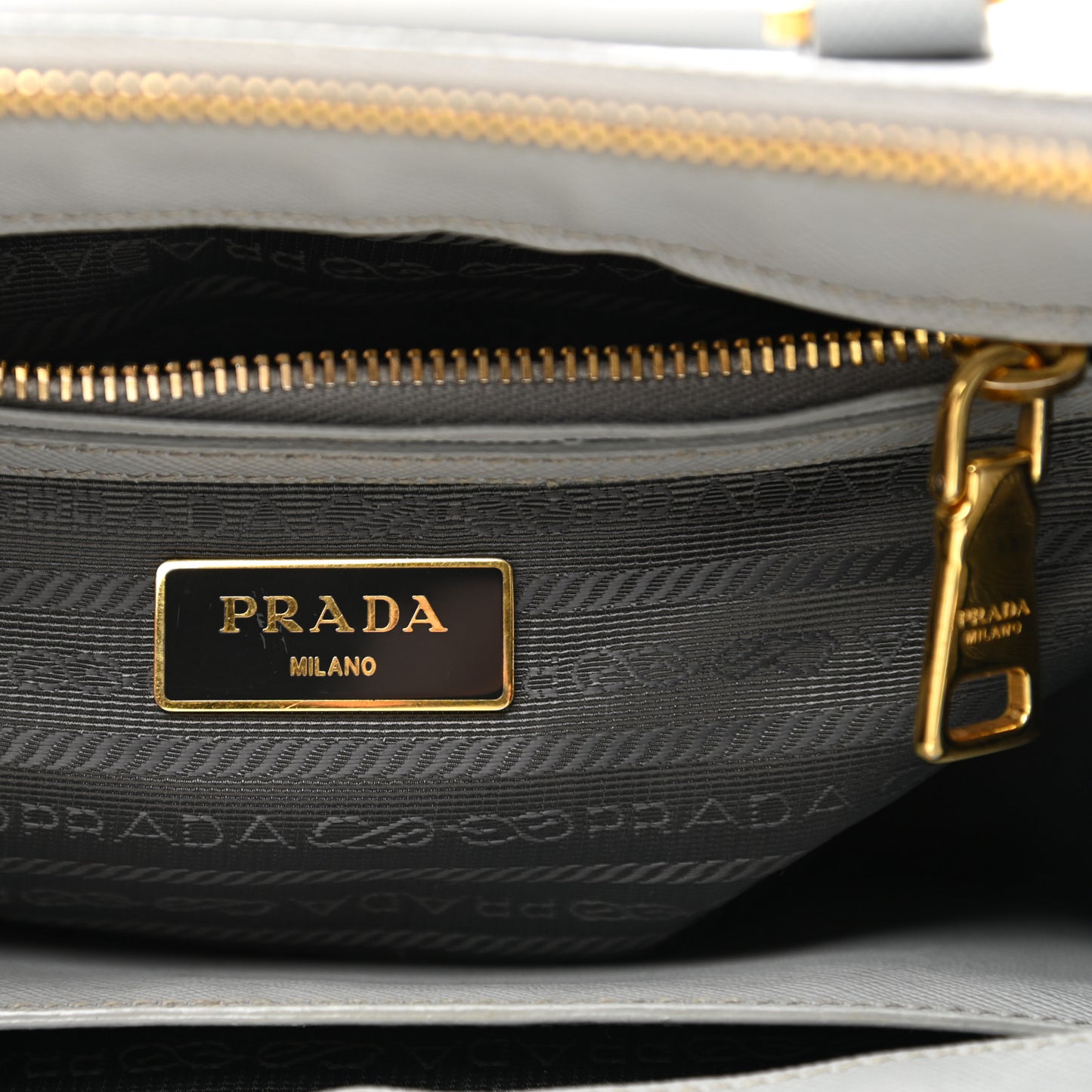 Saffiano Small Galleria Double Zip Tote Granito