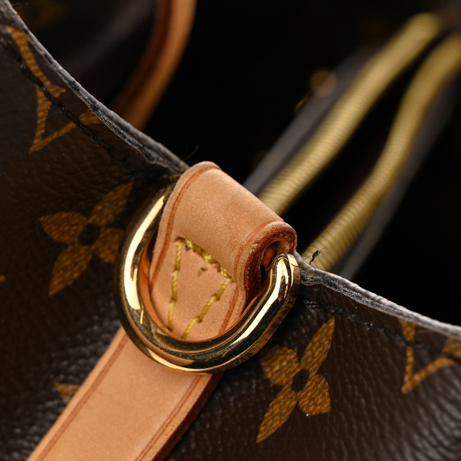 Louis Vuitton Monogram Montaigne BB 18 of 19
