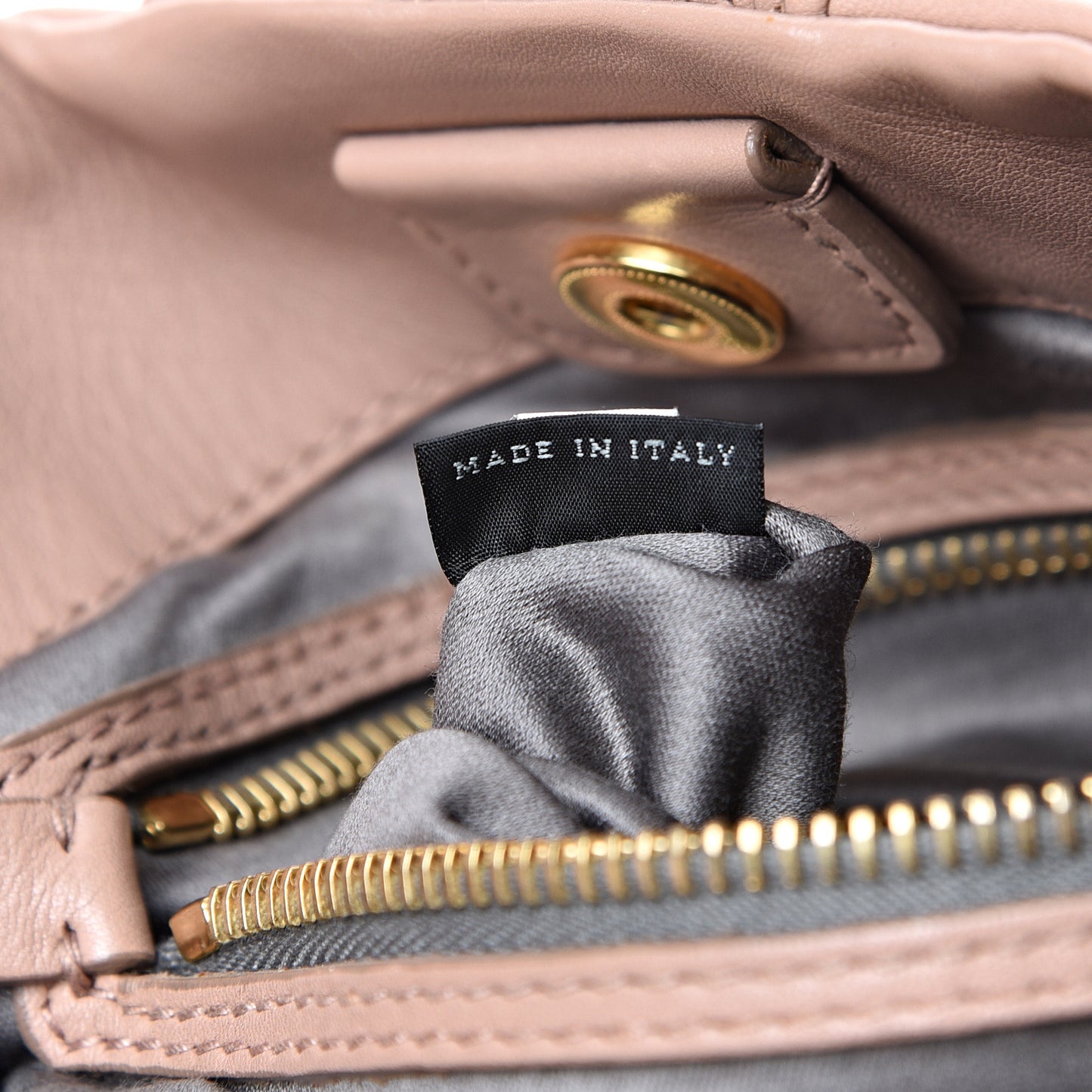 Vitello Lux Gathered Tote Cammeo