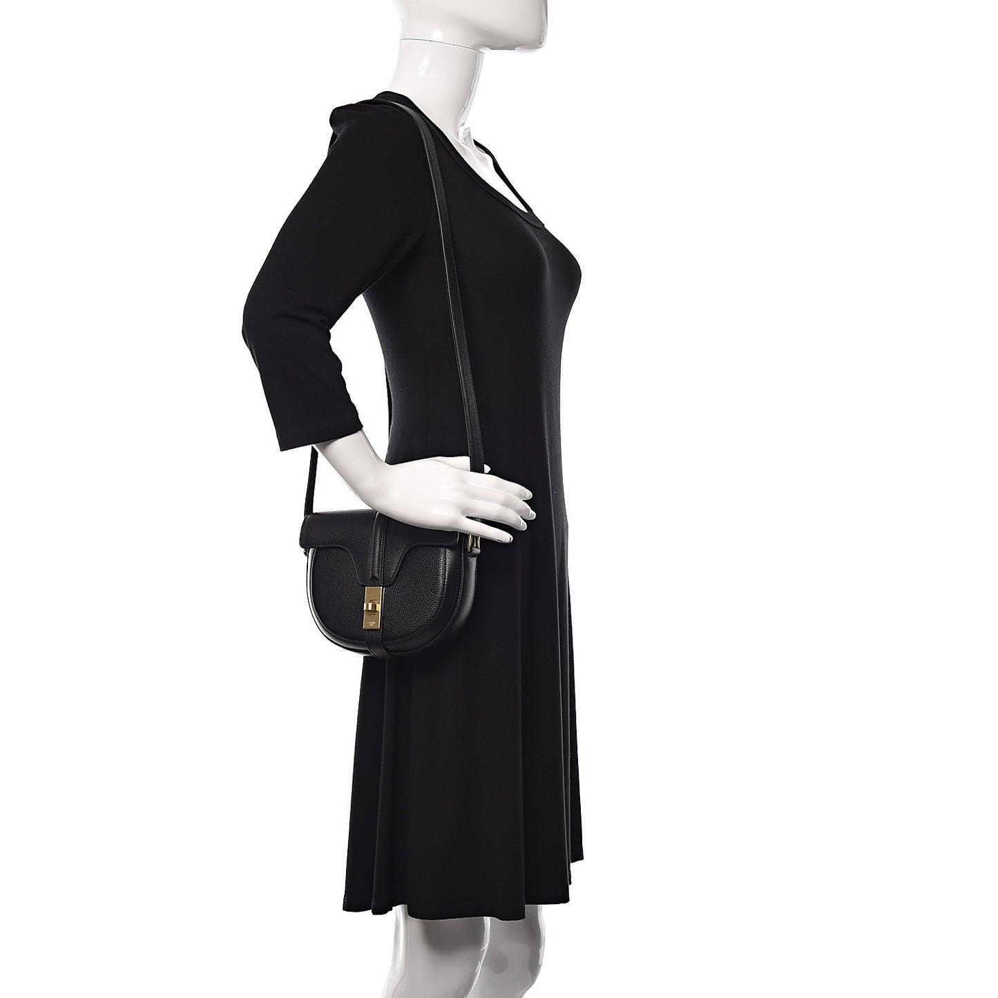 Grained Calfskin Besace Small 16 Black