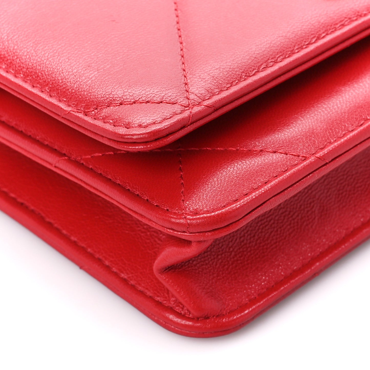 Goatskin Quilted Chanel 19 Wallet On Chain WOC Red