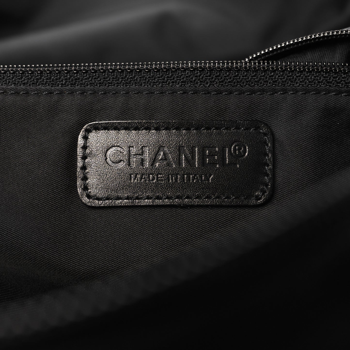 Nylon Medium Travel Tote Black