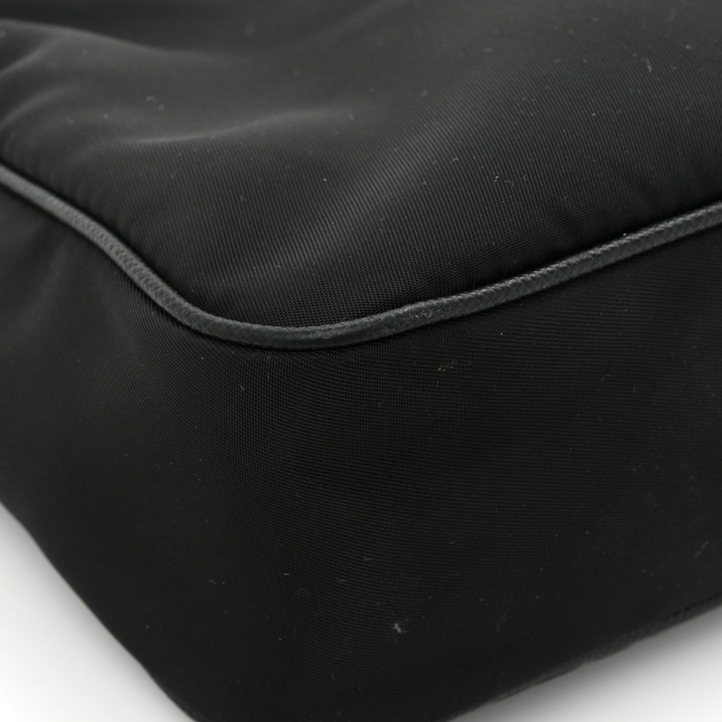 Saffiano Lux Re-Edition 2005 Shoulder Bag Black