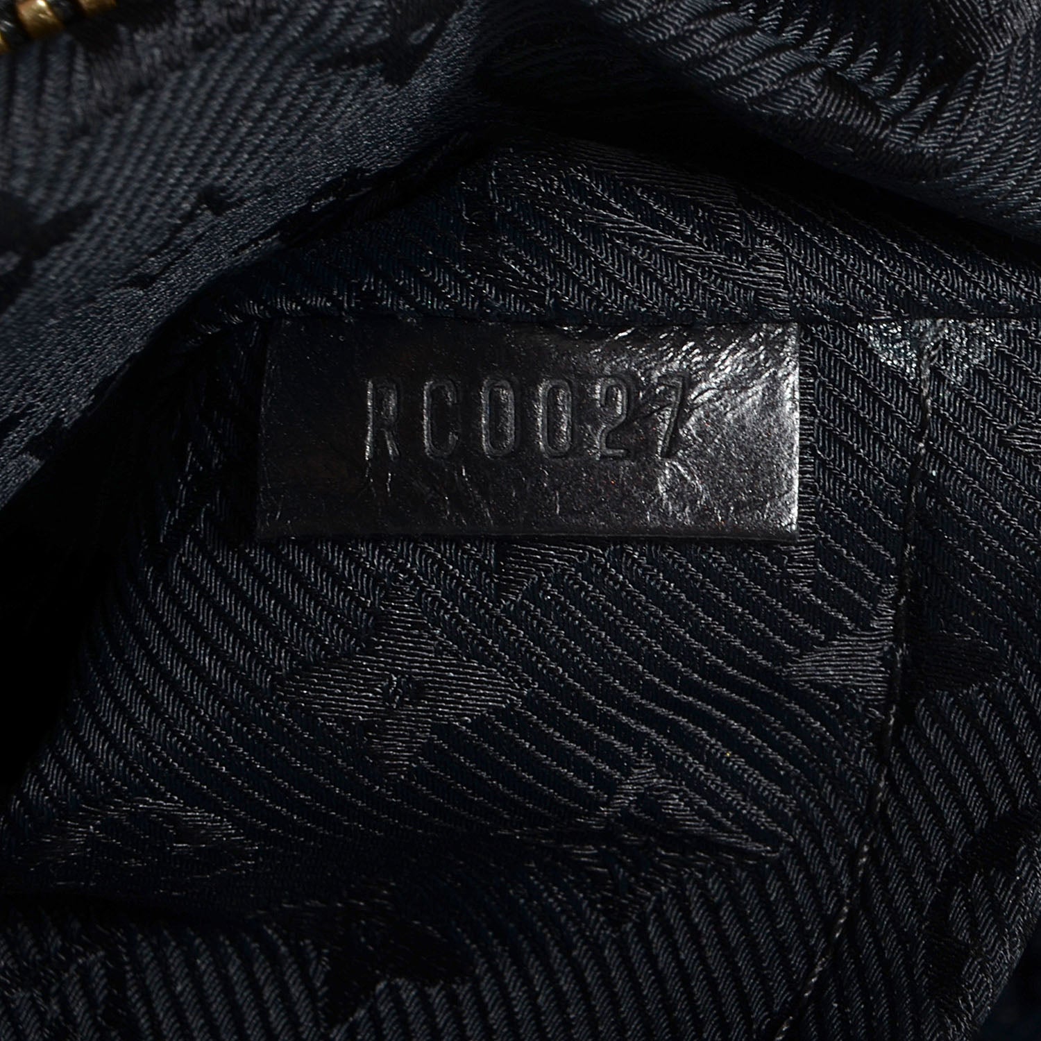 Louis Vuitton Lambskin Riveting Black 7 of 7