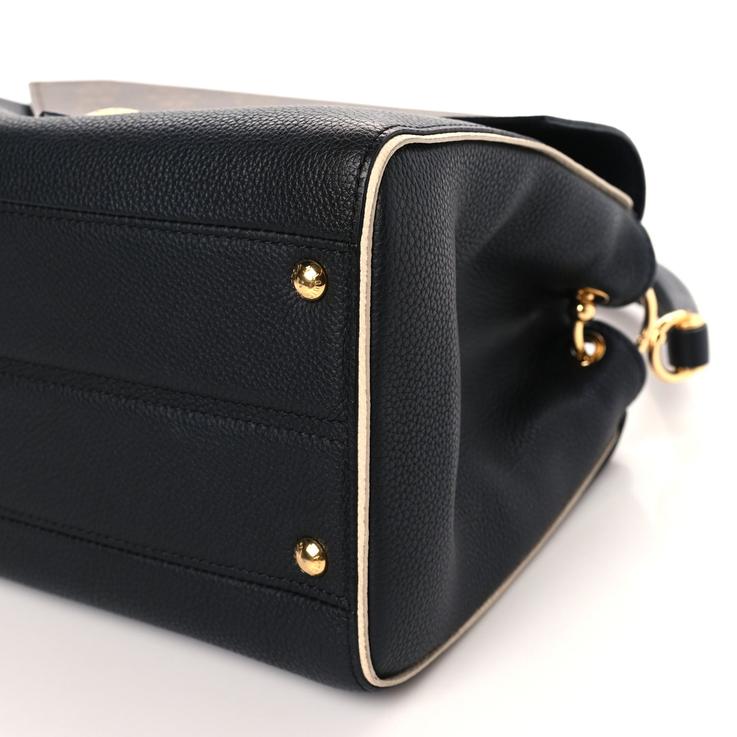 Monogram Double V Black