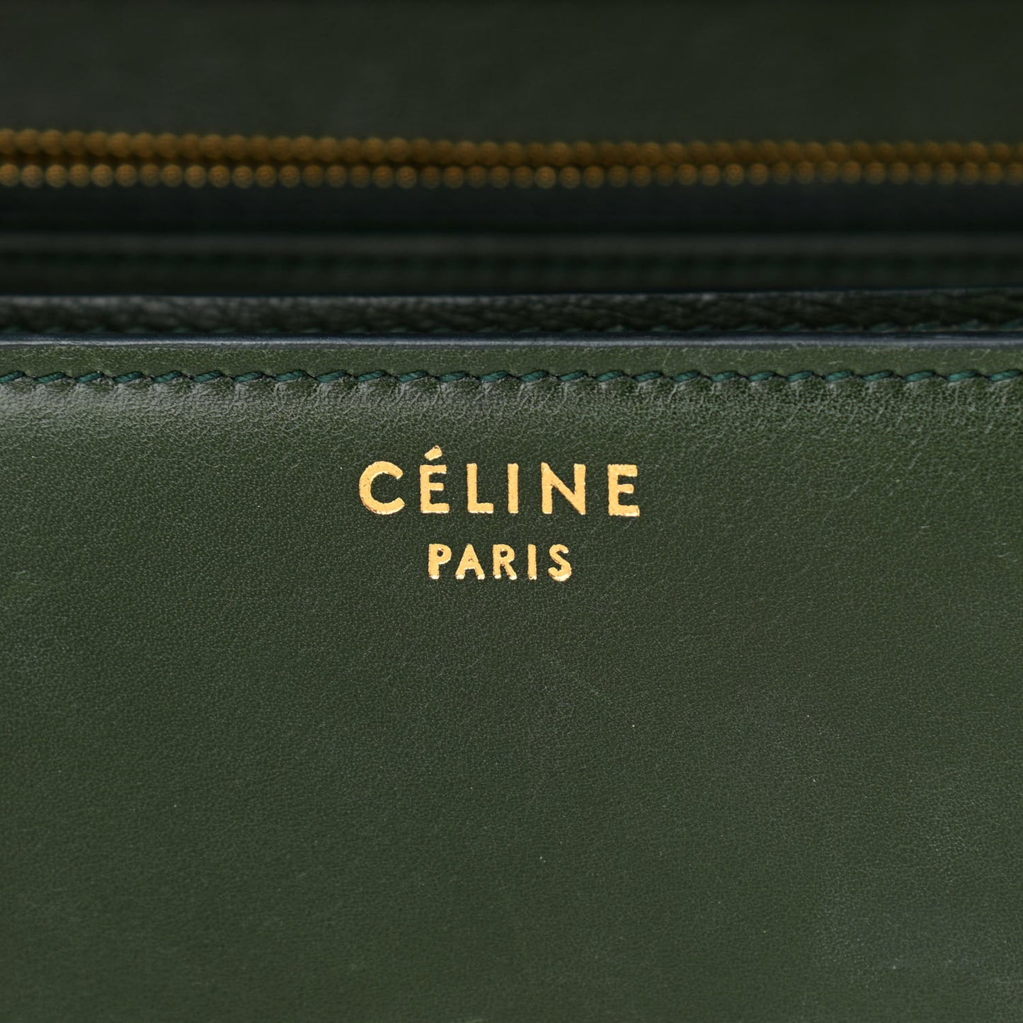 Box Calfskin Classic Box Medium Flap Bag Forest