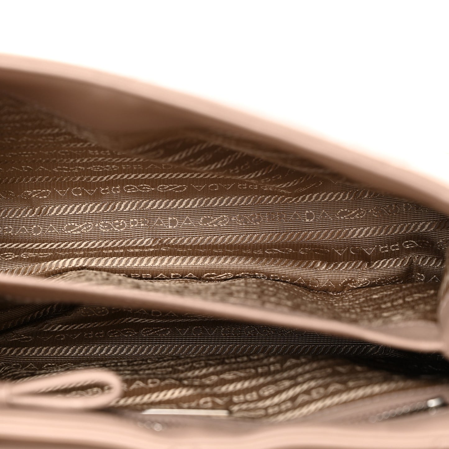 Nappa Triangle Stitched Large Spectrum Bag Cipria