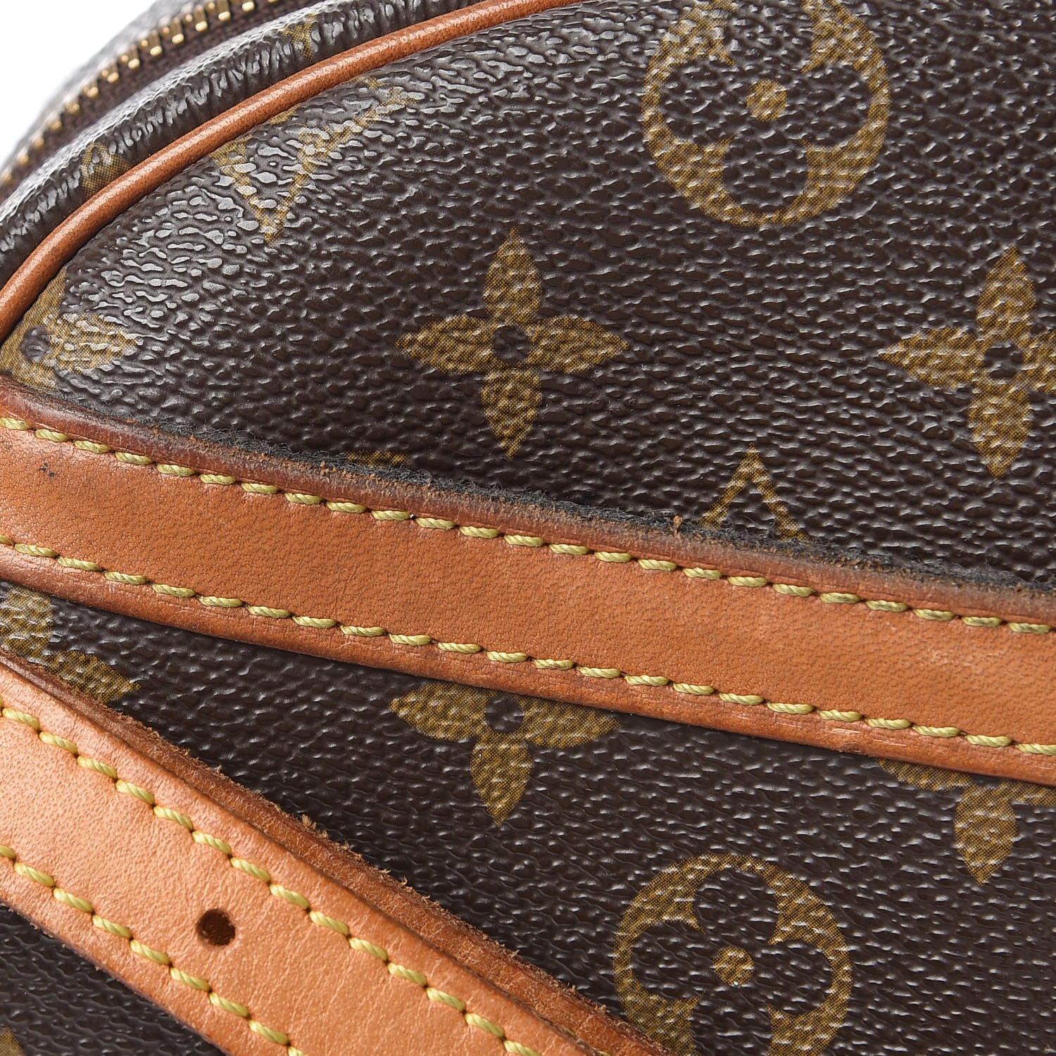 Louis Vuitton Monogram Blois 24 of 26