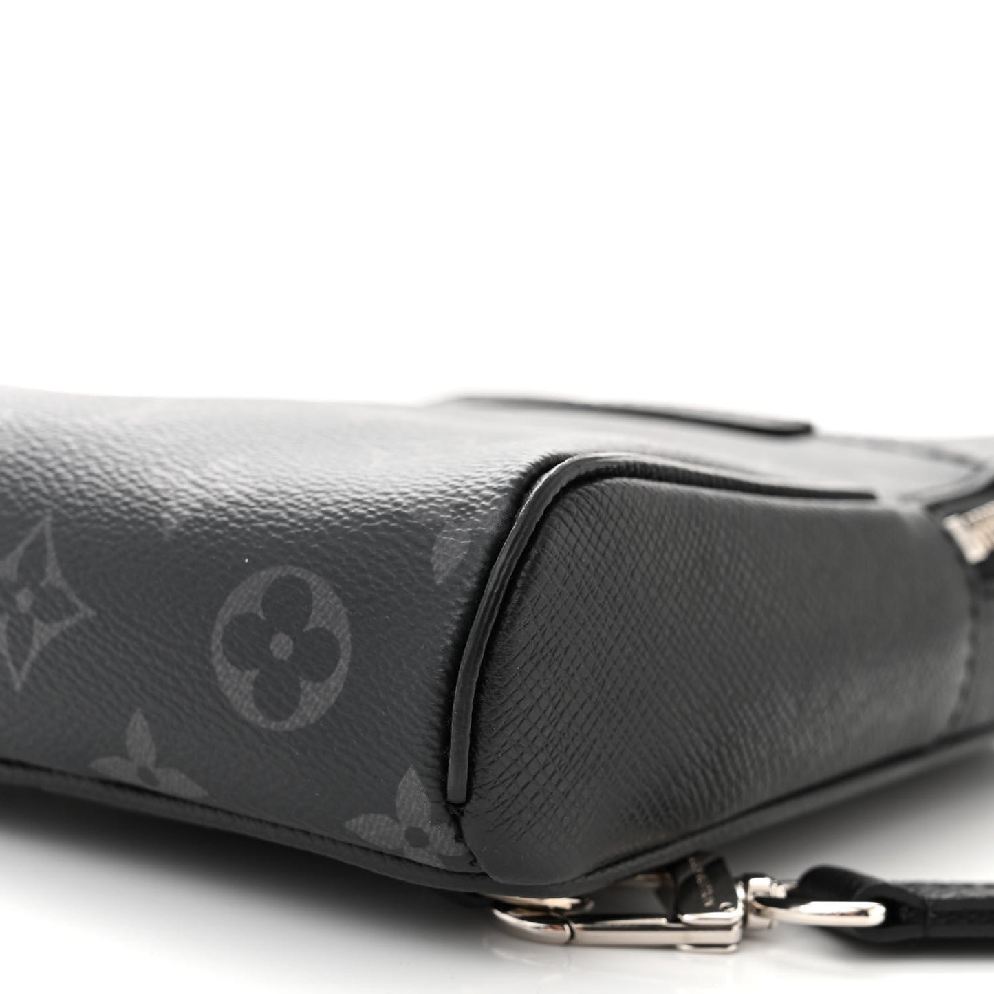 Taigarama Outdoor Slingbag Black