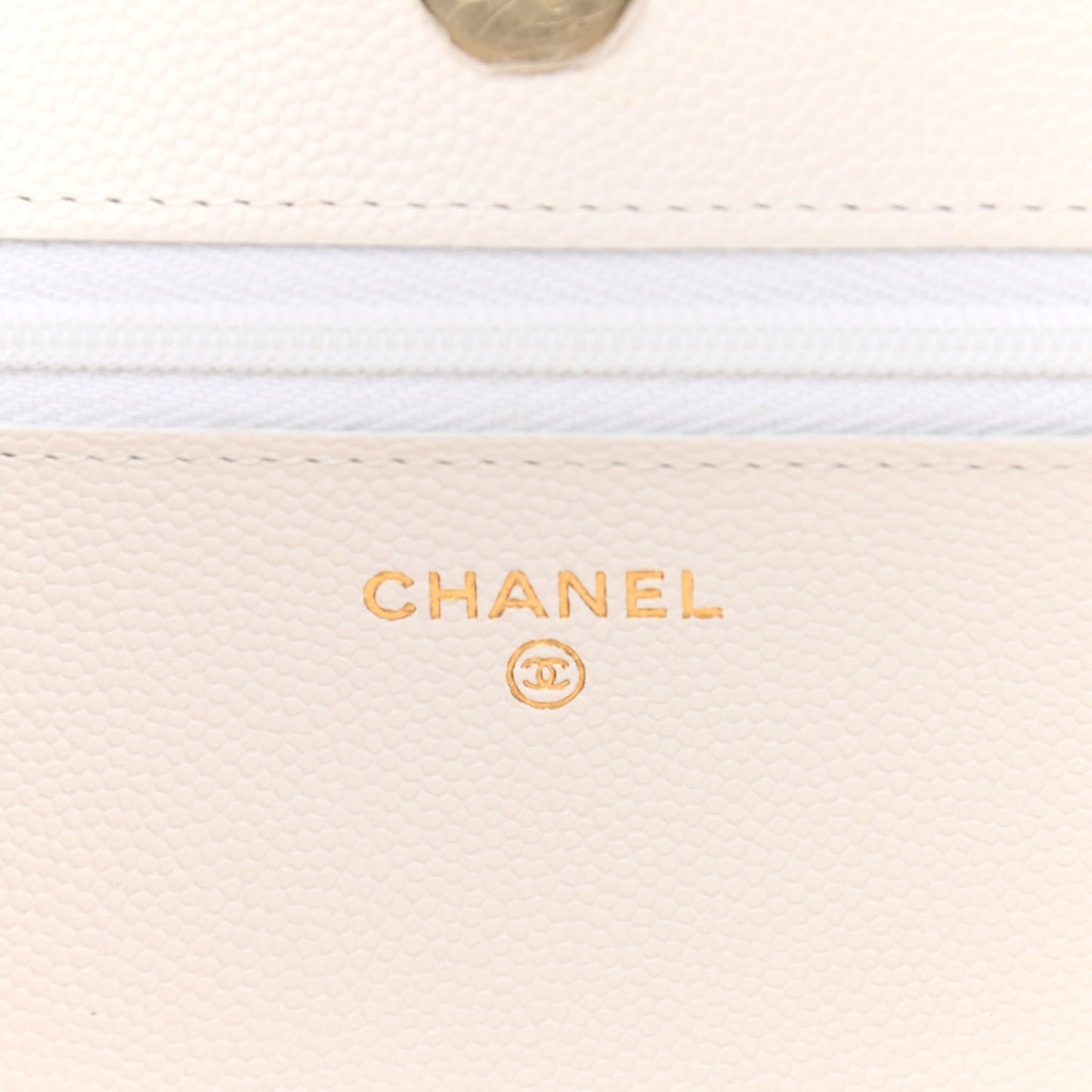 Caviar Quilted Wallet On Chain WOC White