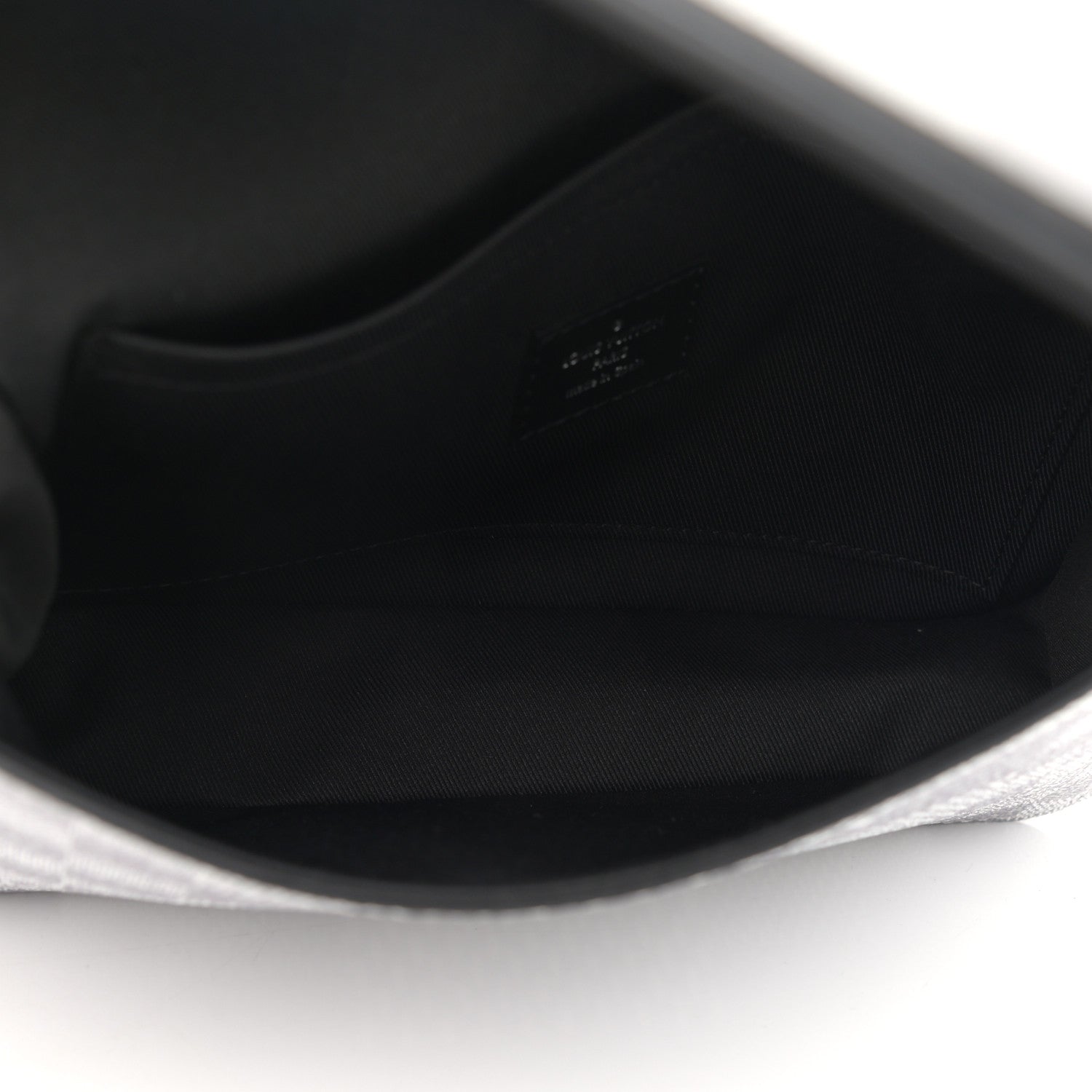 Louis Vuitton Damier Graphite 3D Studio Messenger Antarctica 4 of 8